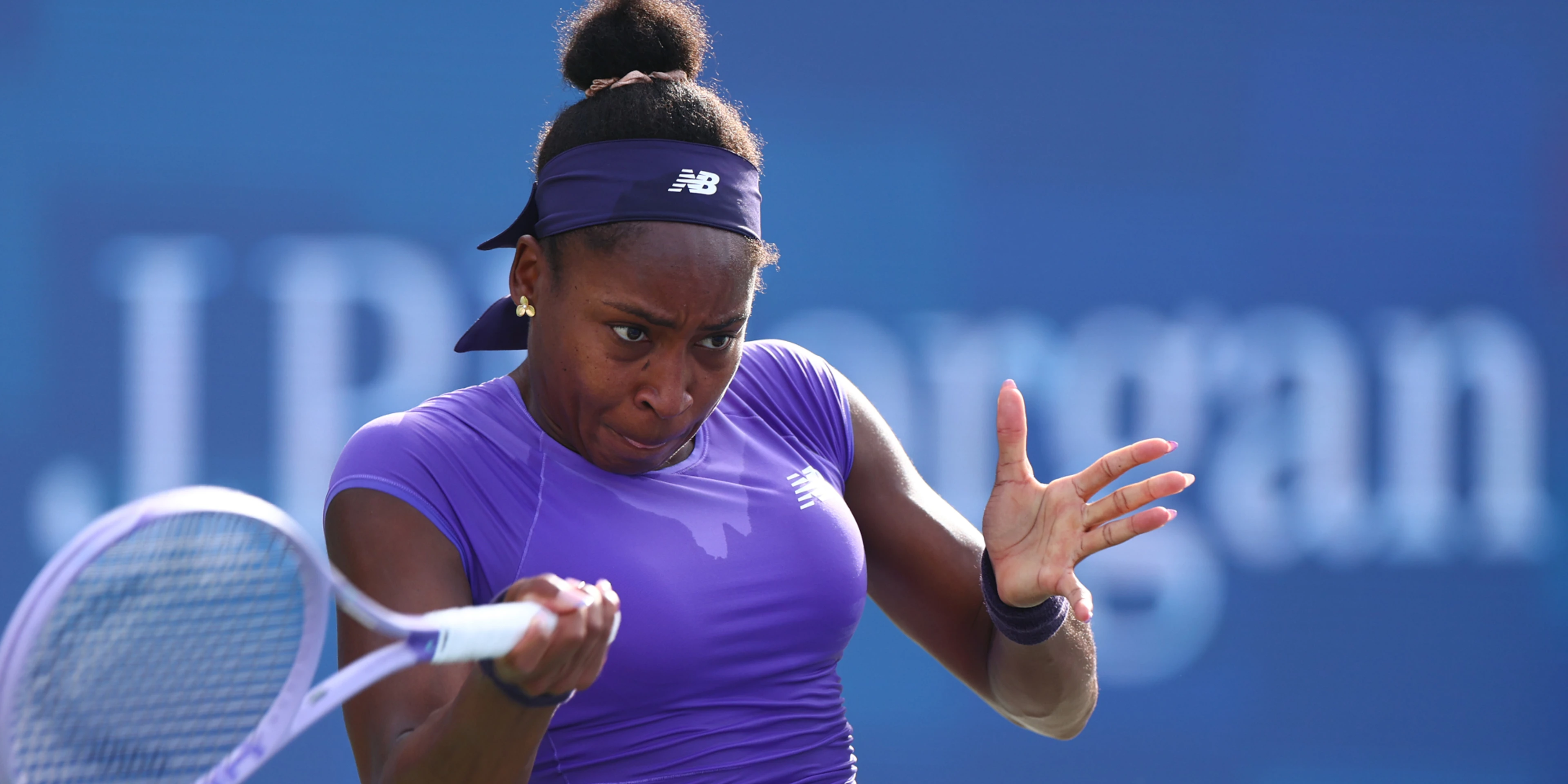 Gauff, Rybakina cruise into Dubai last 16