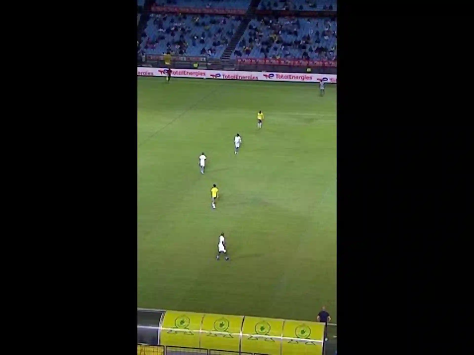 OVERHEAD! Arthur Sales strike