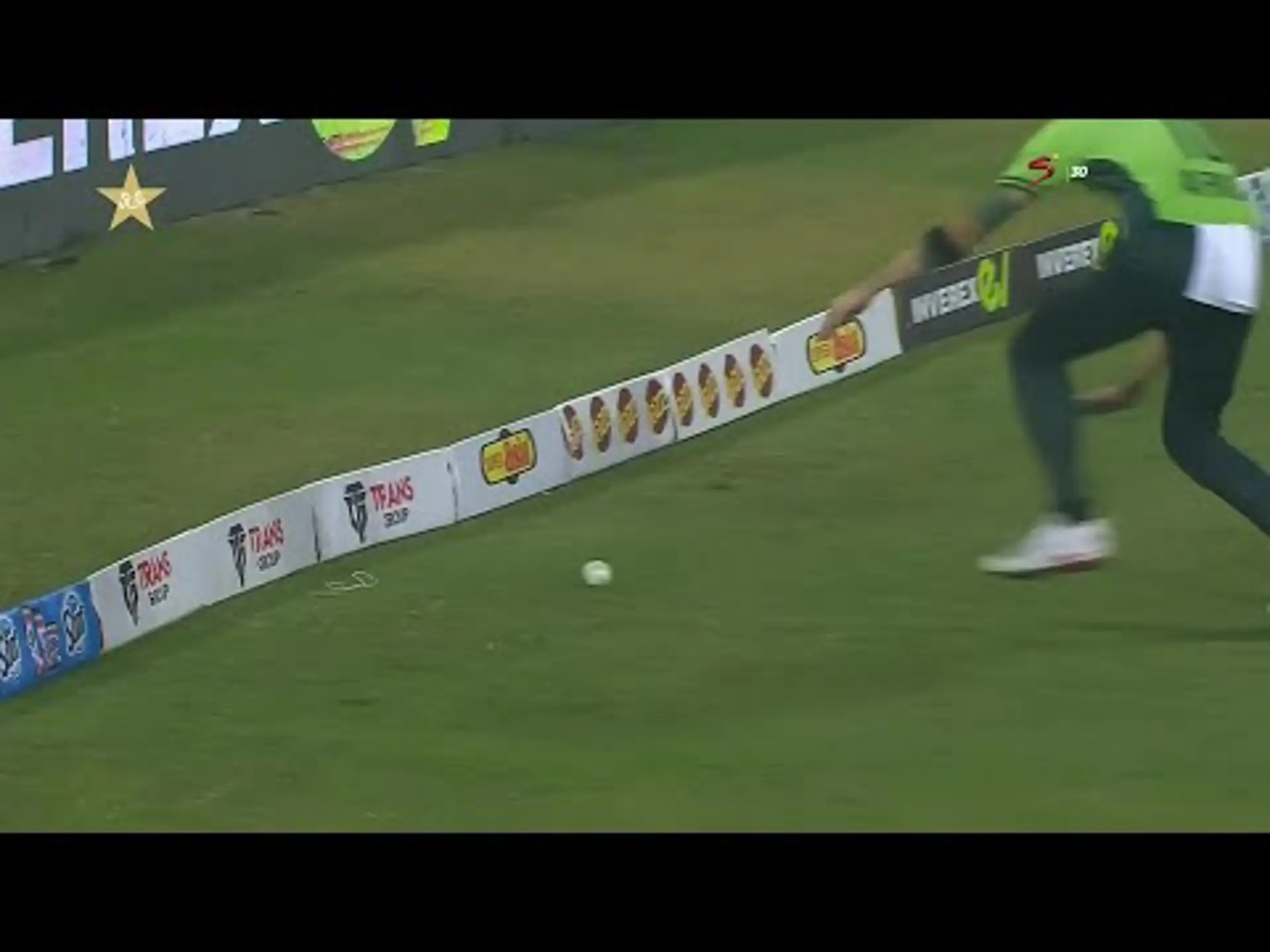 Quinton Kock with 100 Runs in the 2nd Inning vs. Pakistan