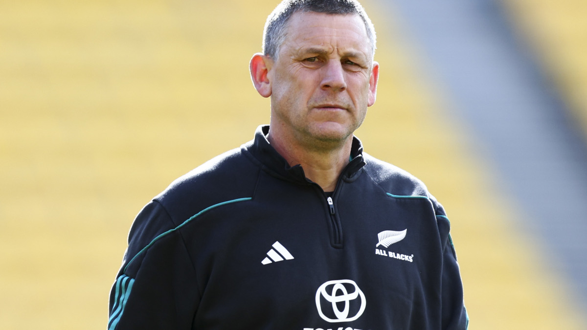 Holland to leave All Blacks coaching staff at end of year