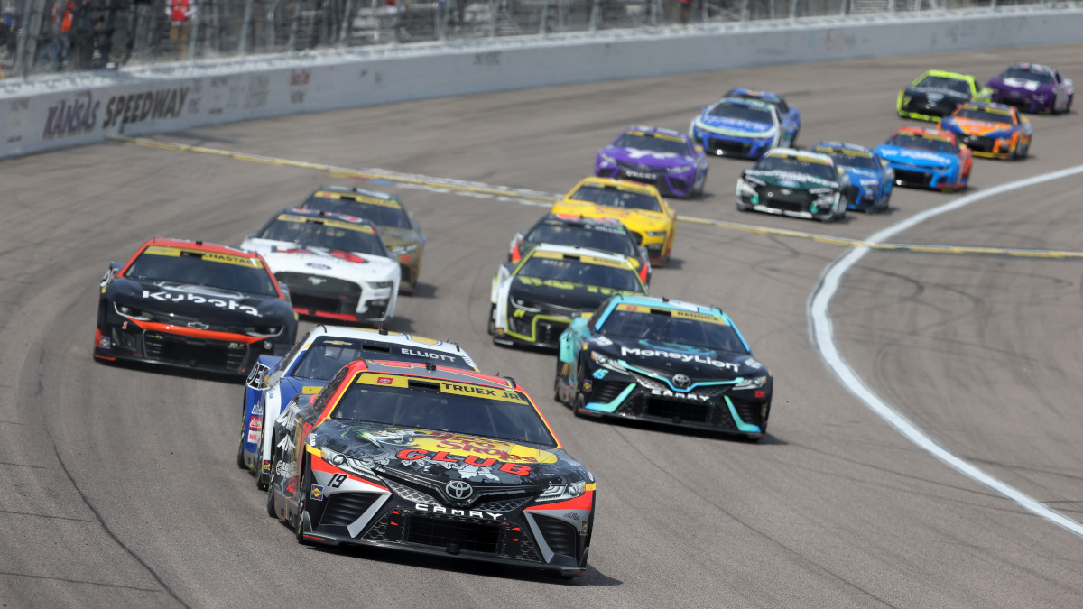 Drivers take aim at Texas Motor Speedway