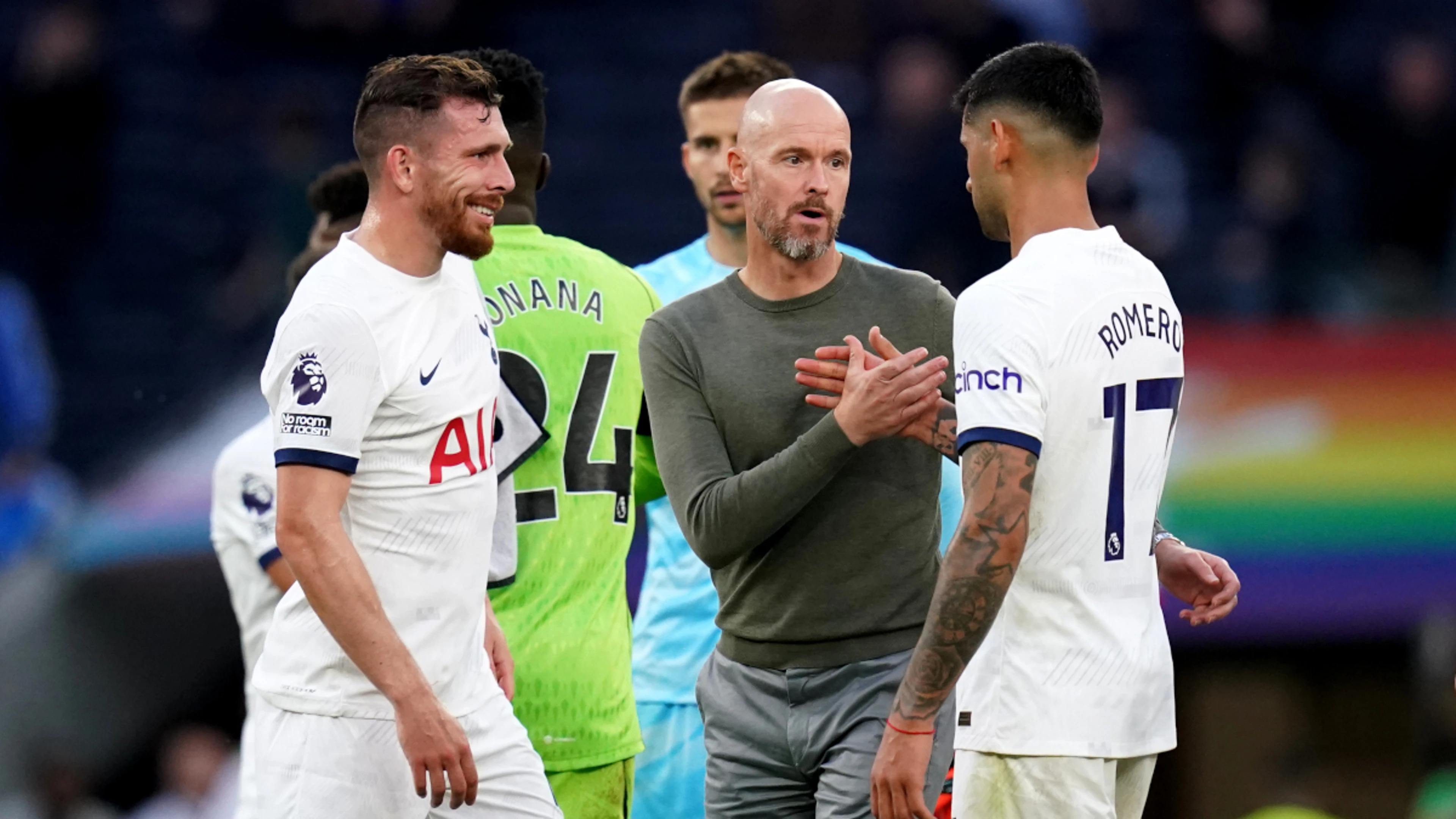 Man City see off Newcastle, Man Utd lose at Spurs