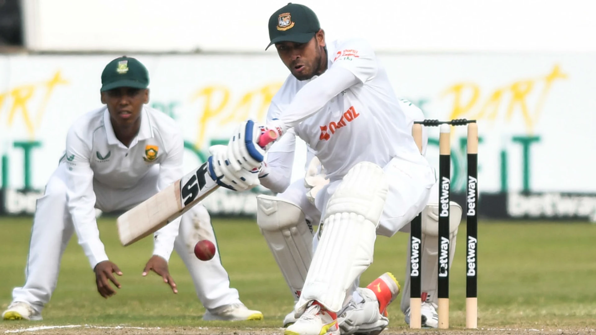 DAY 3: Mehidy, Jaker keep Bangladesh alive against South Africa