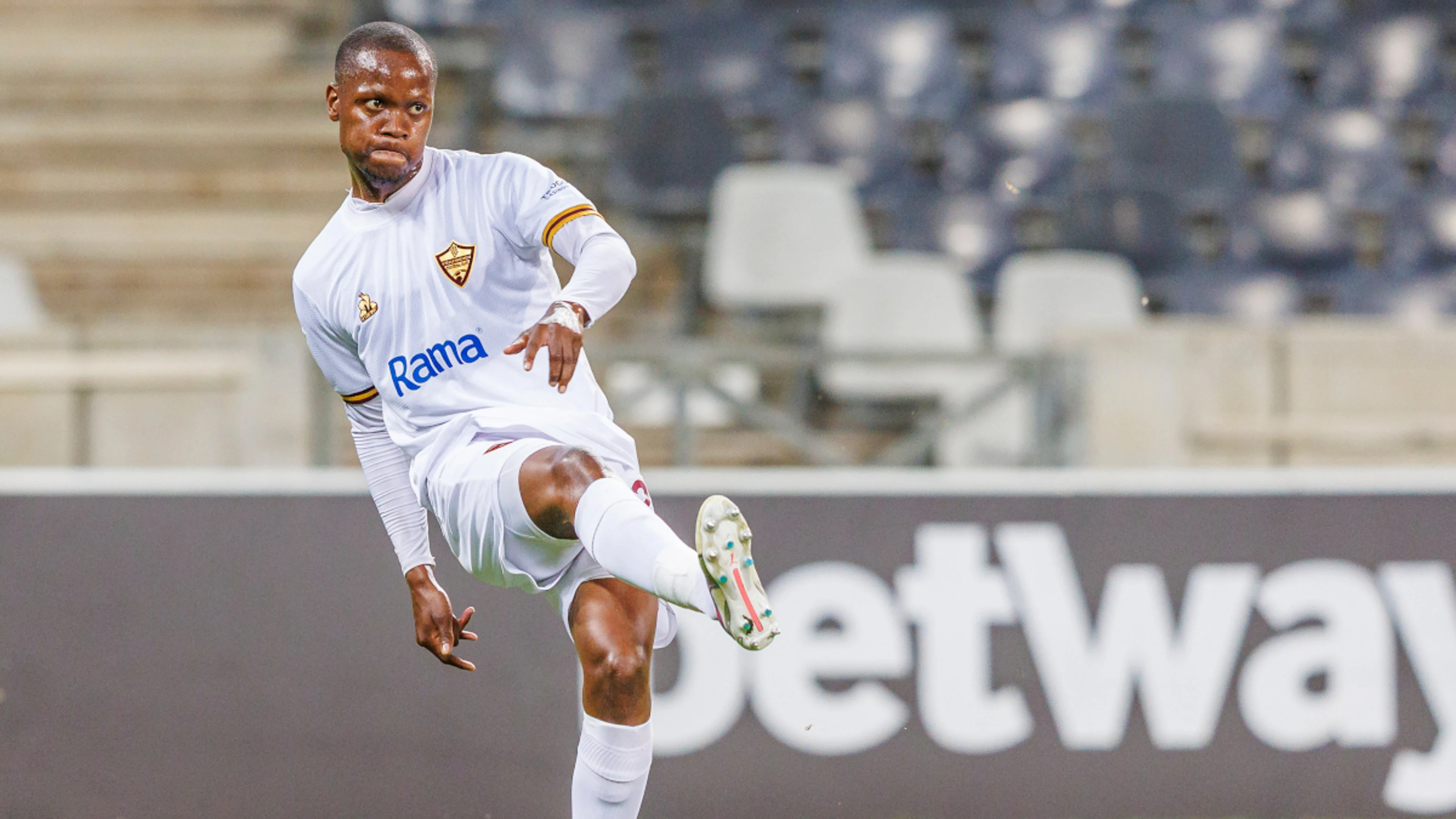 Stellies look to burst in-form Richards Bay's bubble