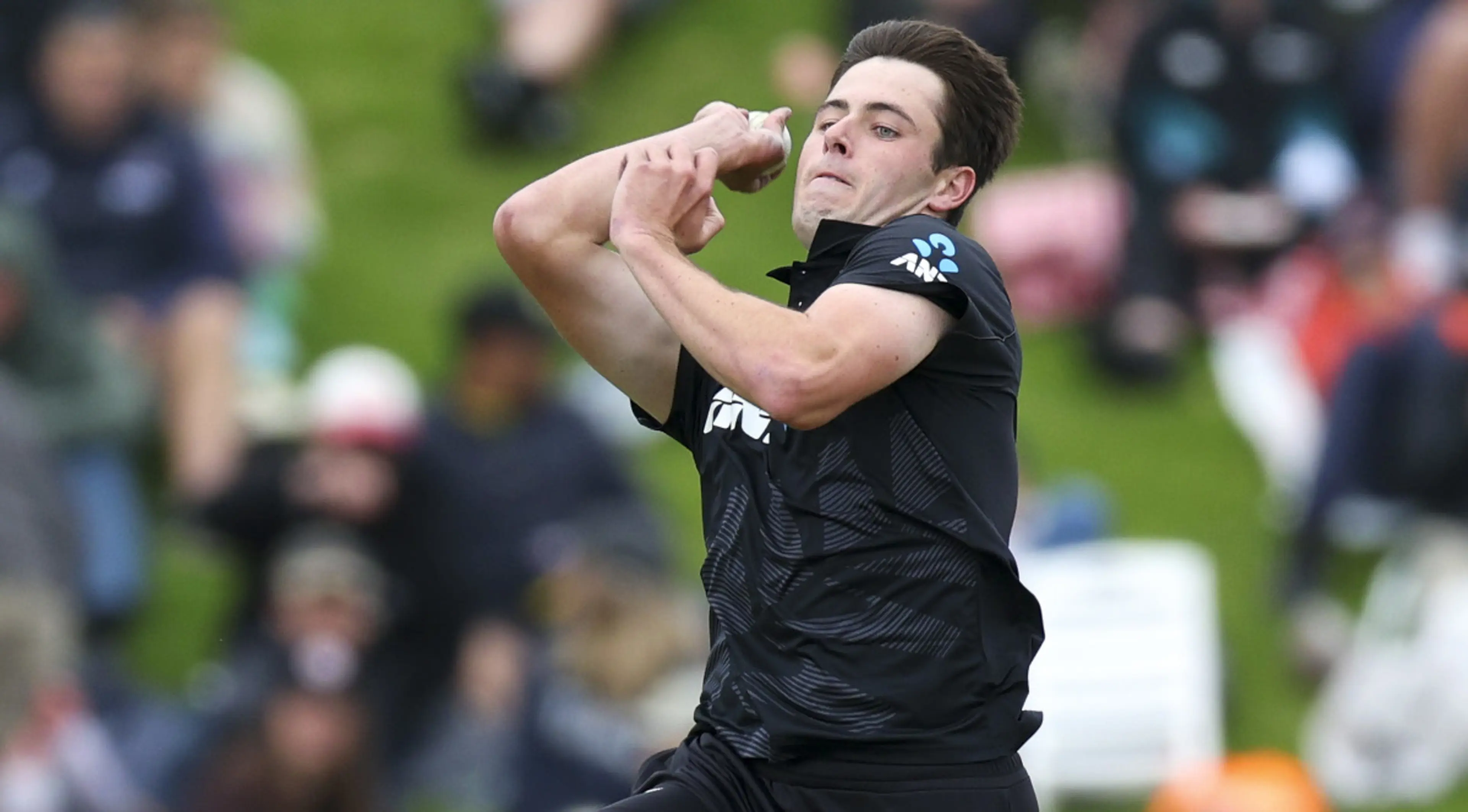 Clinical New Zealand thump Pakistan to win tri-nations final