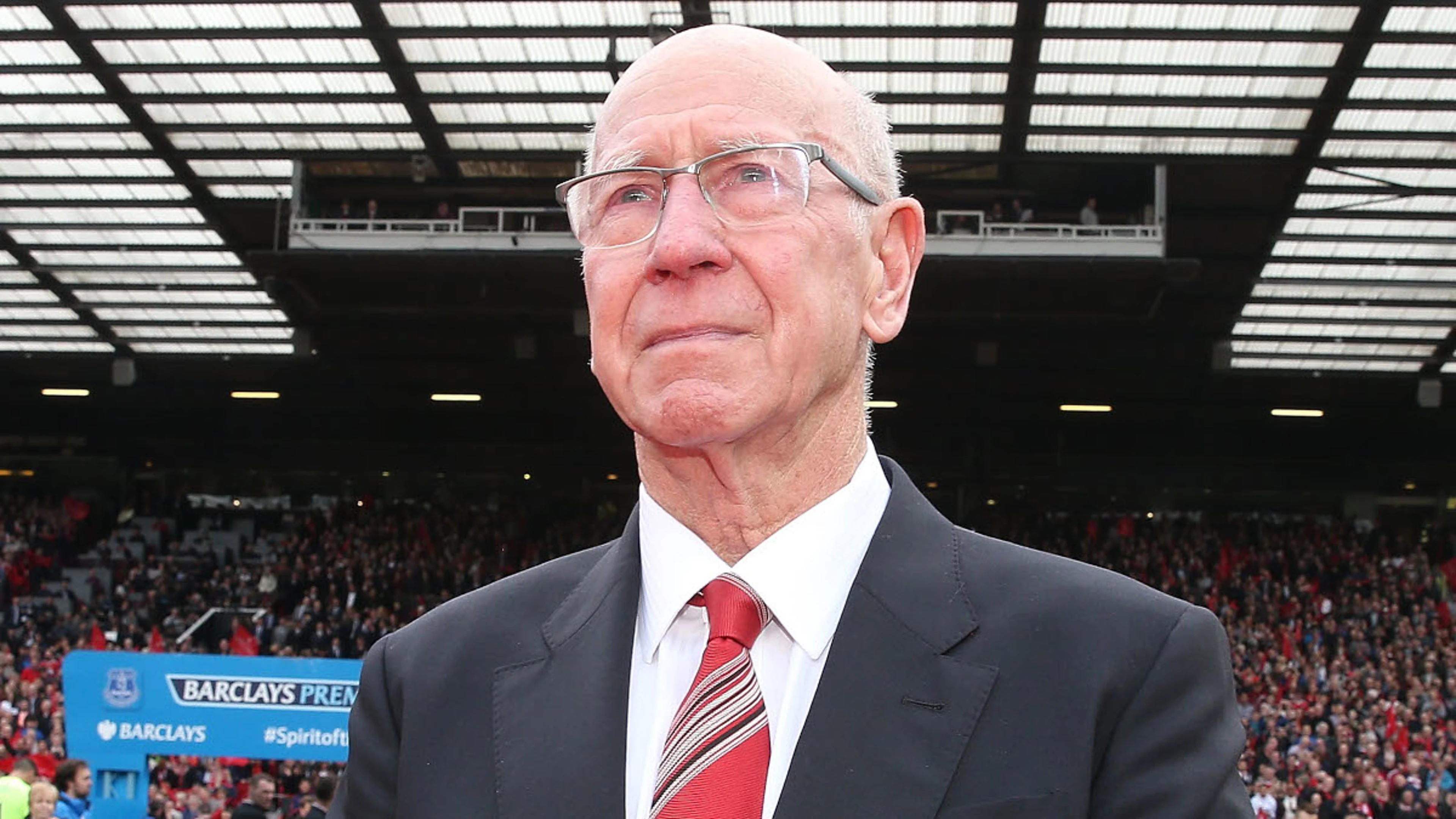 England World Cup winner Bobby Charlton dies aged 86