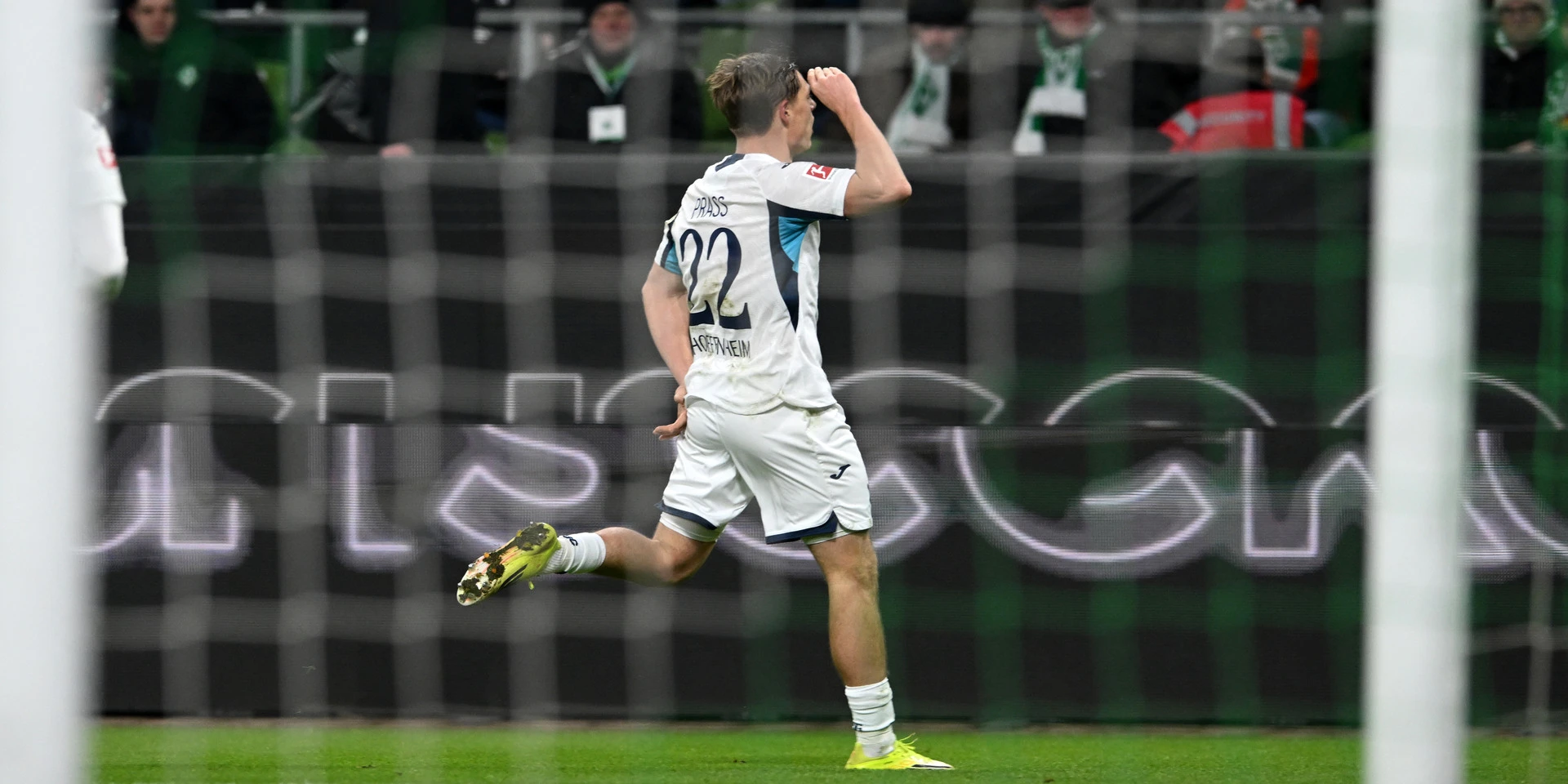 Prass stunner helps Hoffenheim go third, Leipzig held at Pauli