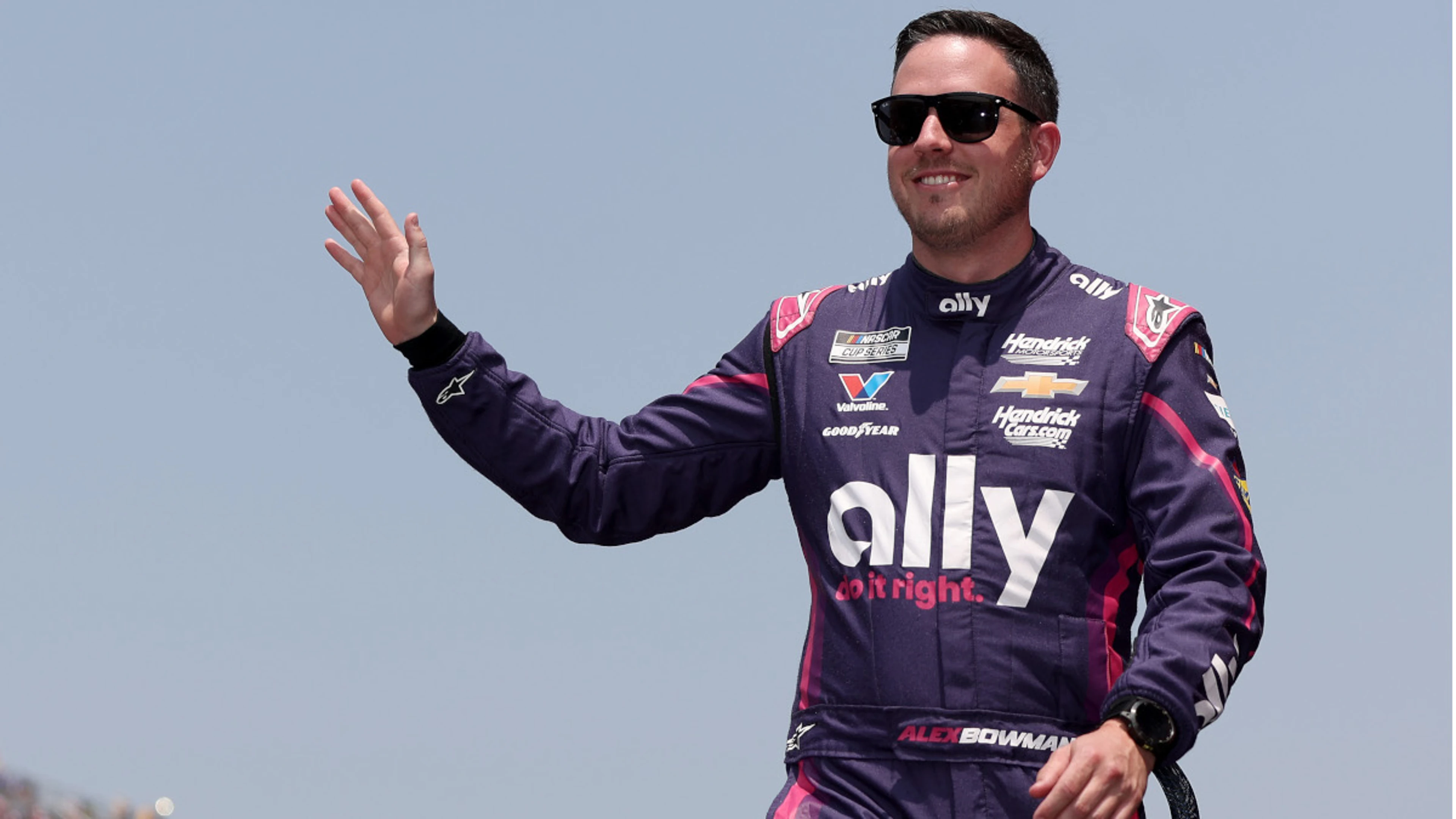Bowman cleared to race after Michigan crash