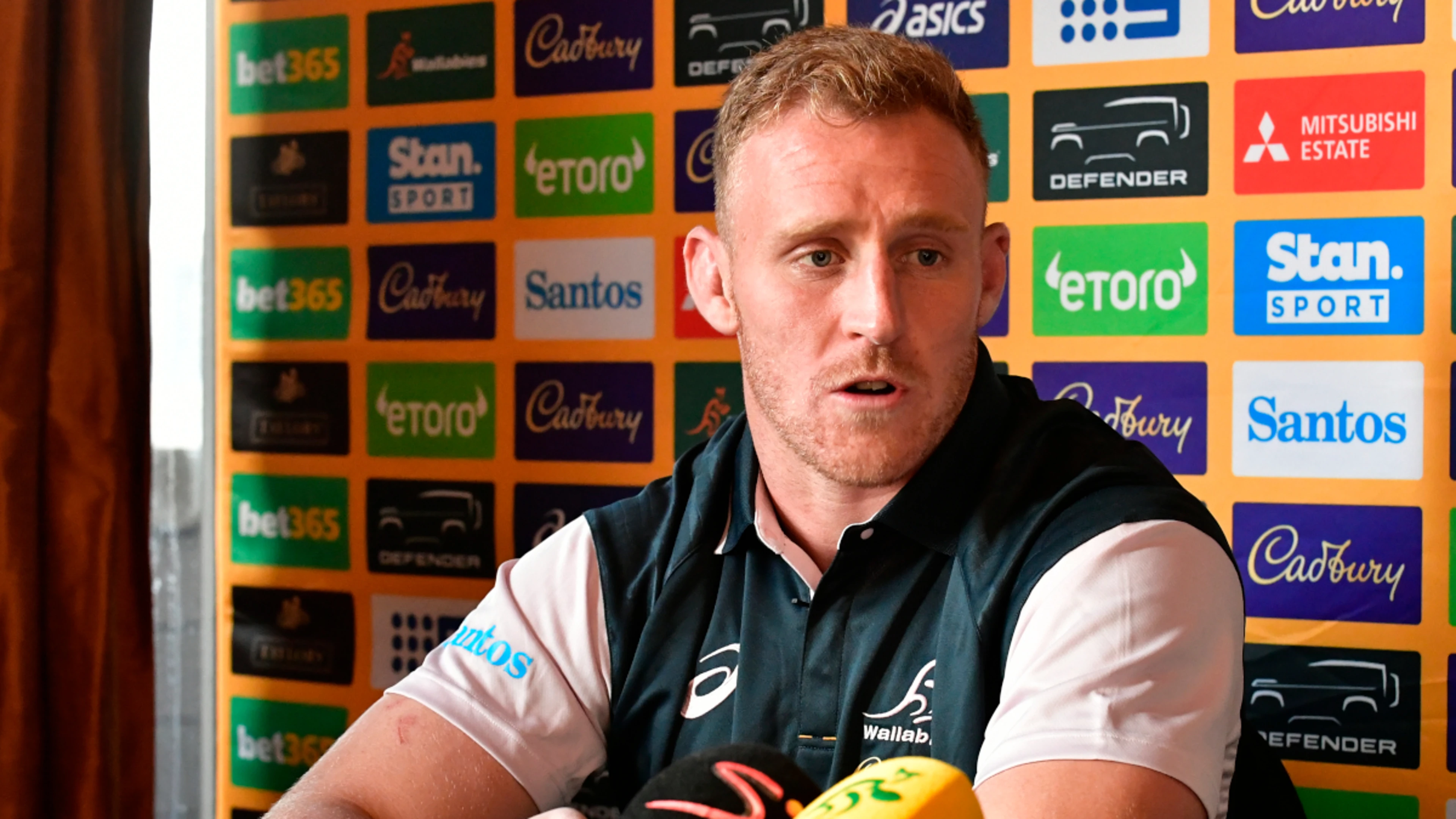 Australia utility back Hodge ready for kicking duel with Boks