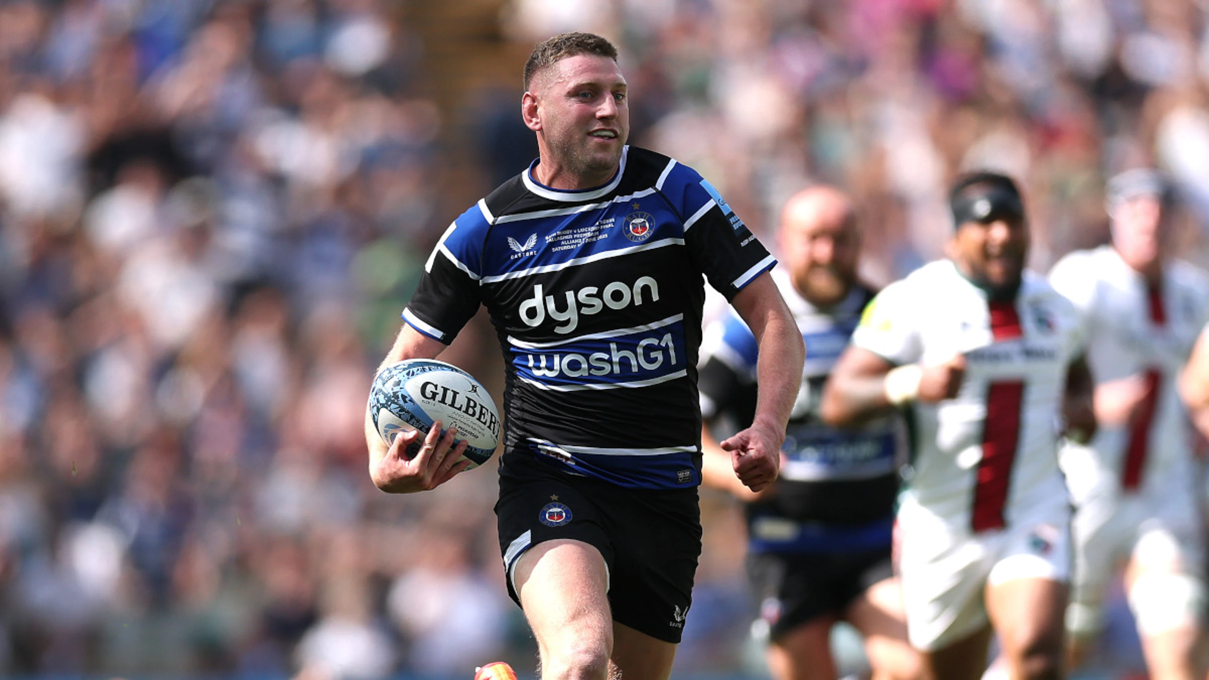 Russell signs new deal at Premiership champions Bath