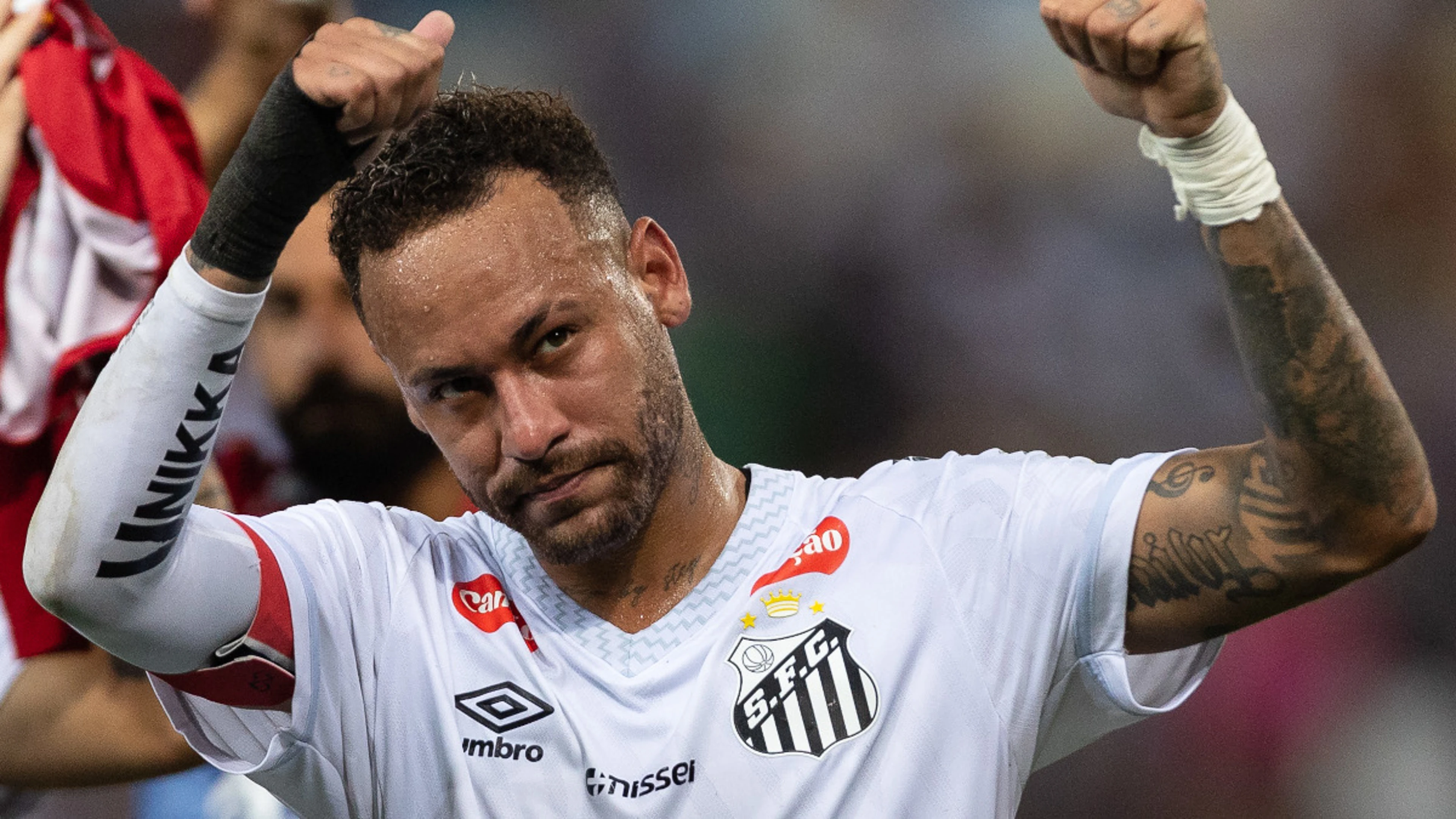 Neymar returns from injury, Santos future unclear