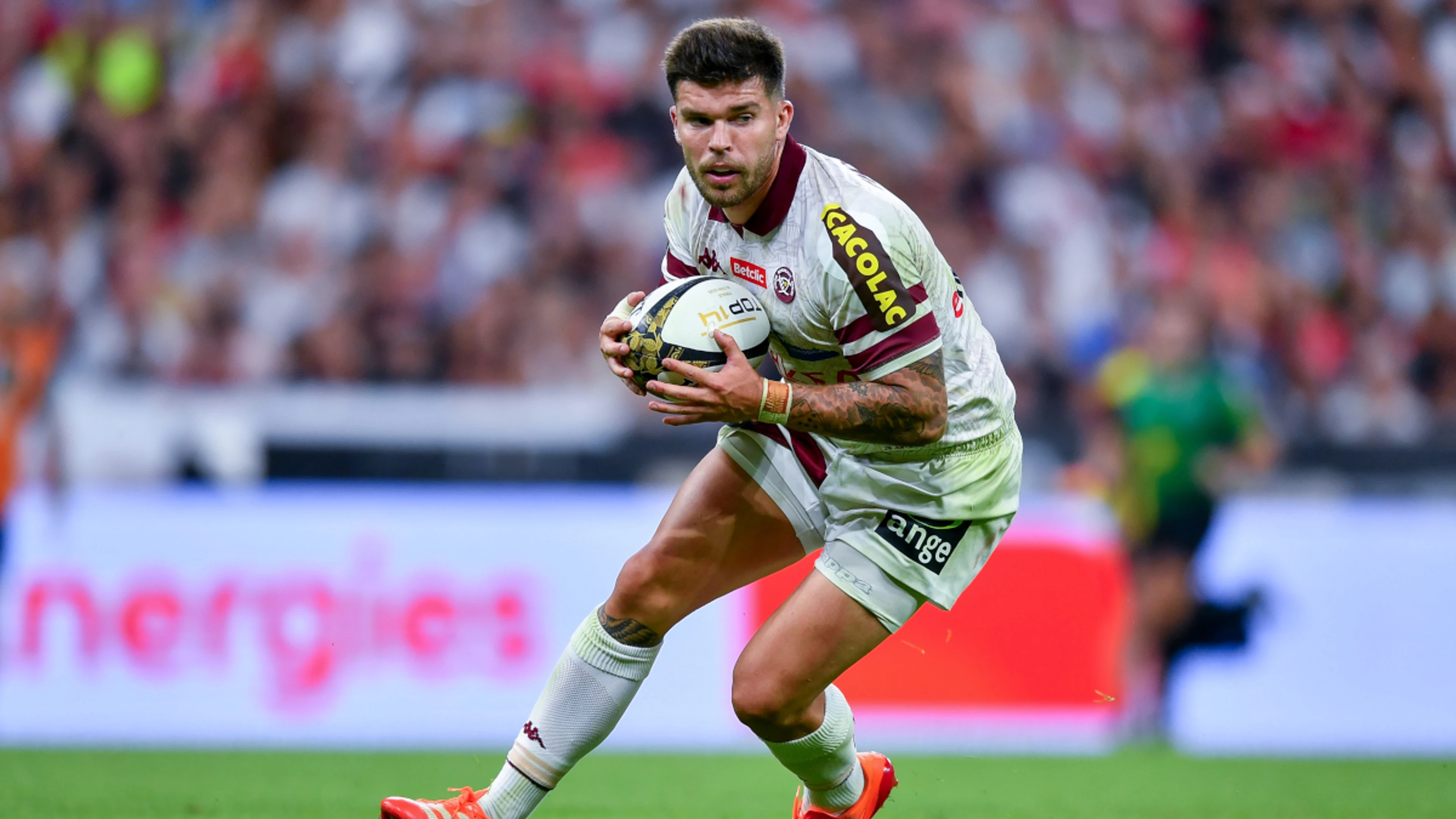 Pau eclipse returning Jalibert to take lead