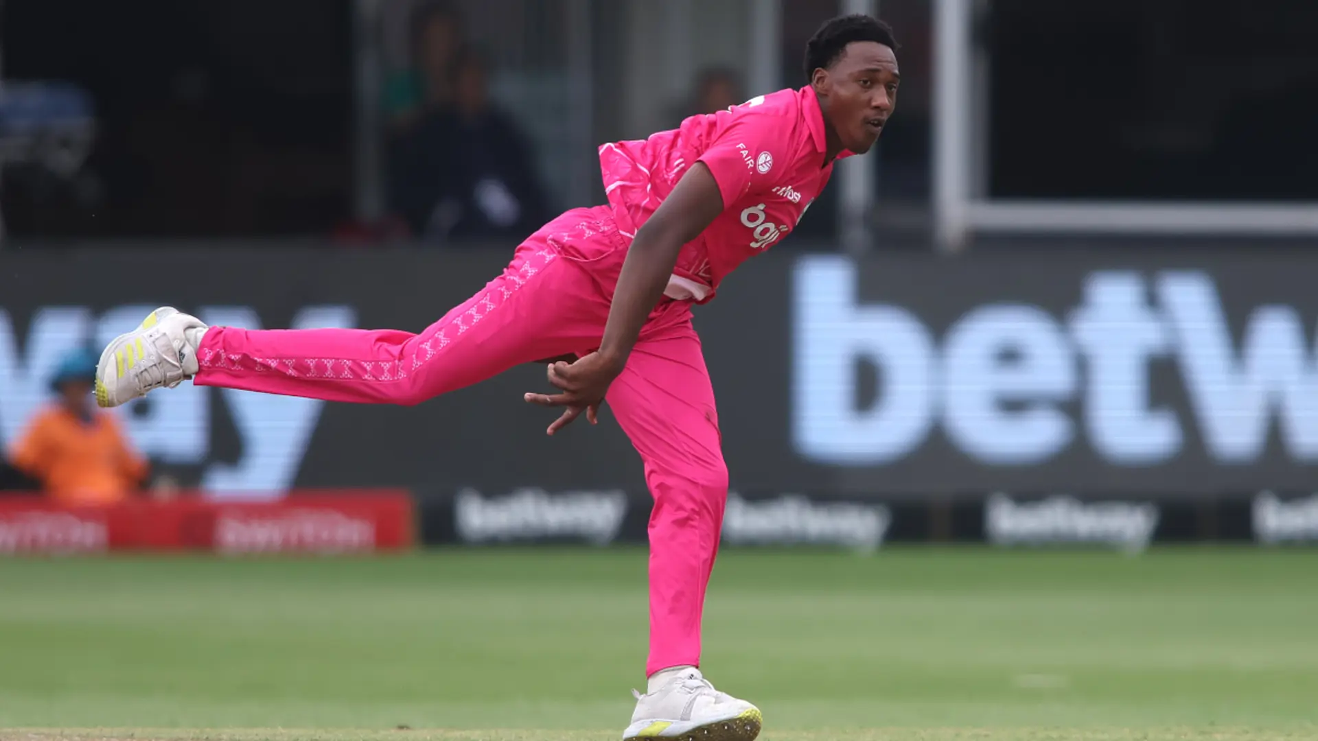 Mokoena’s fiery spell cripples Sunrisers as Royals dominate