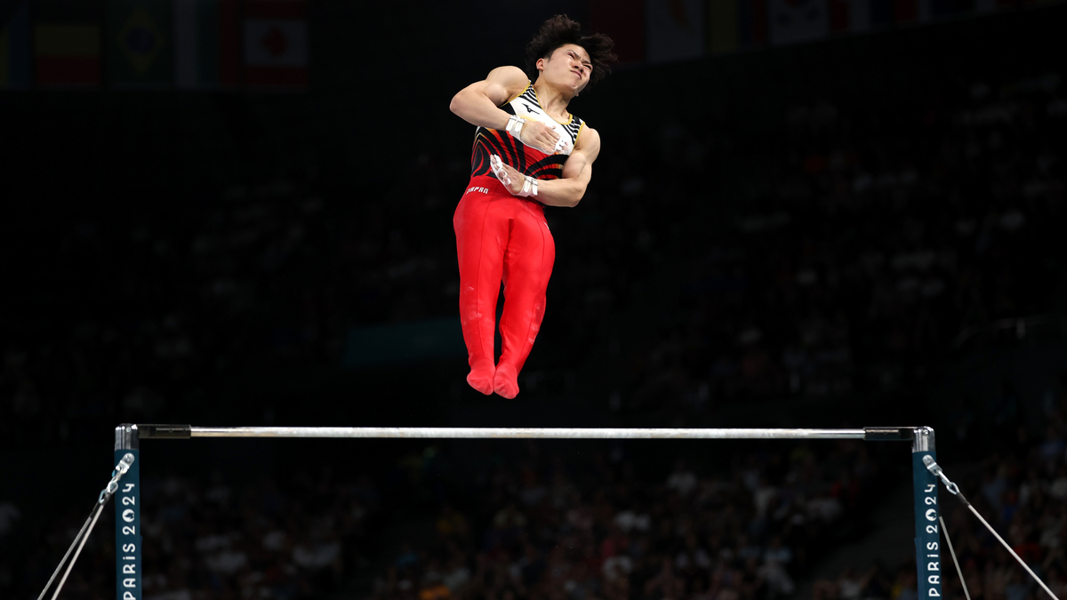 Oka edges Zhang to win all-around gold medal in thriller
