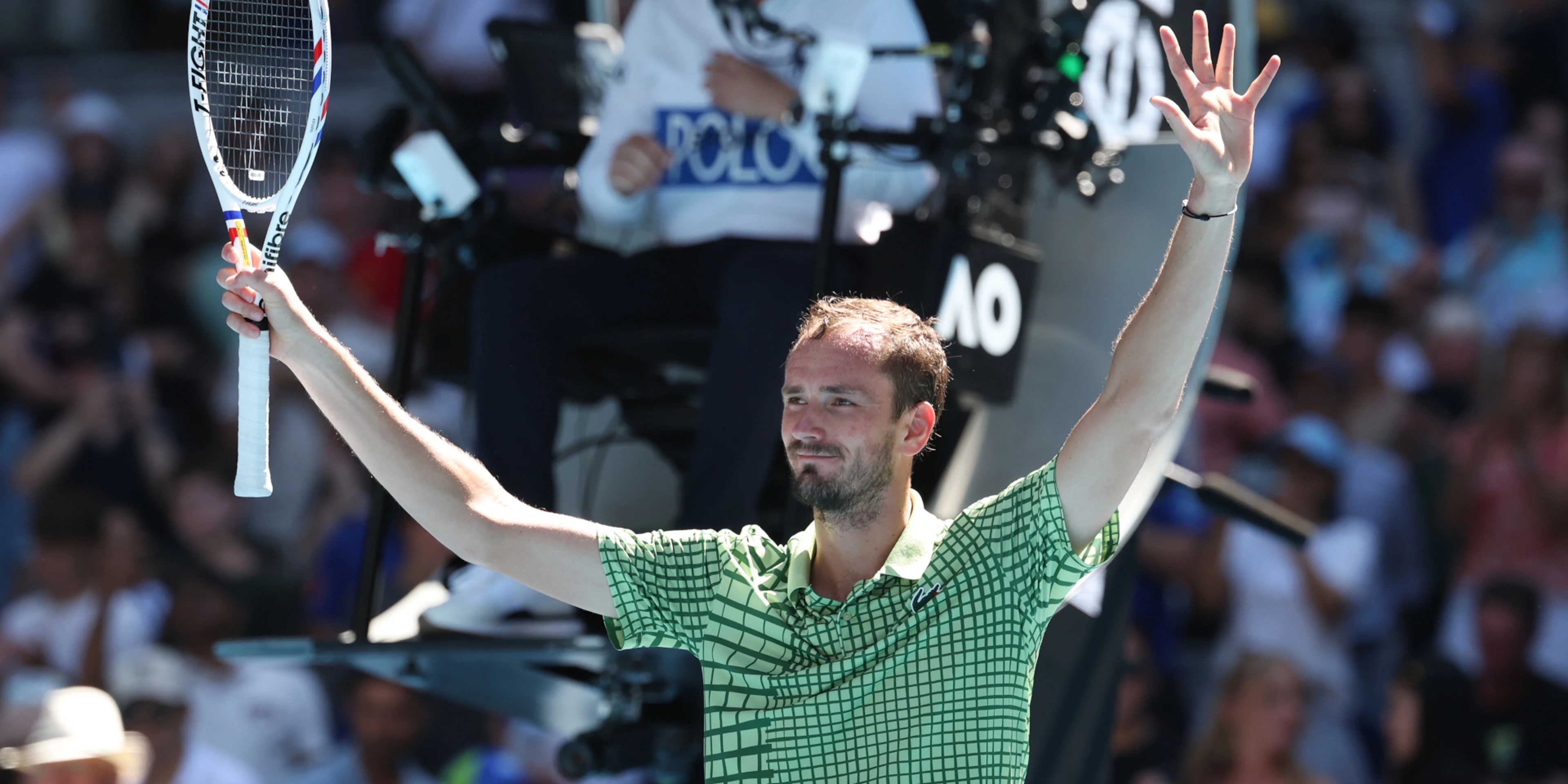 Medvedev battles into Melbourne third round after early scare