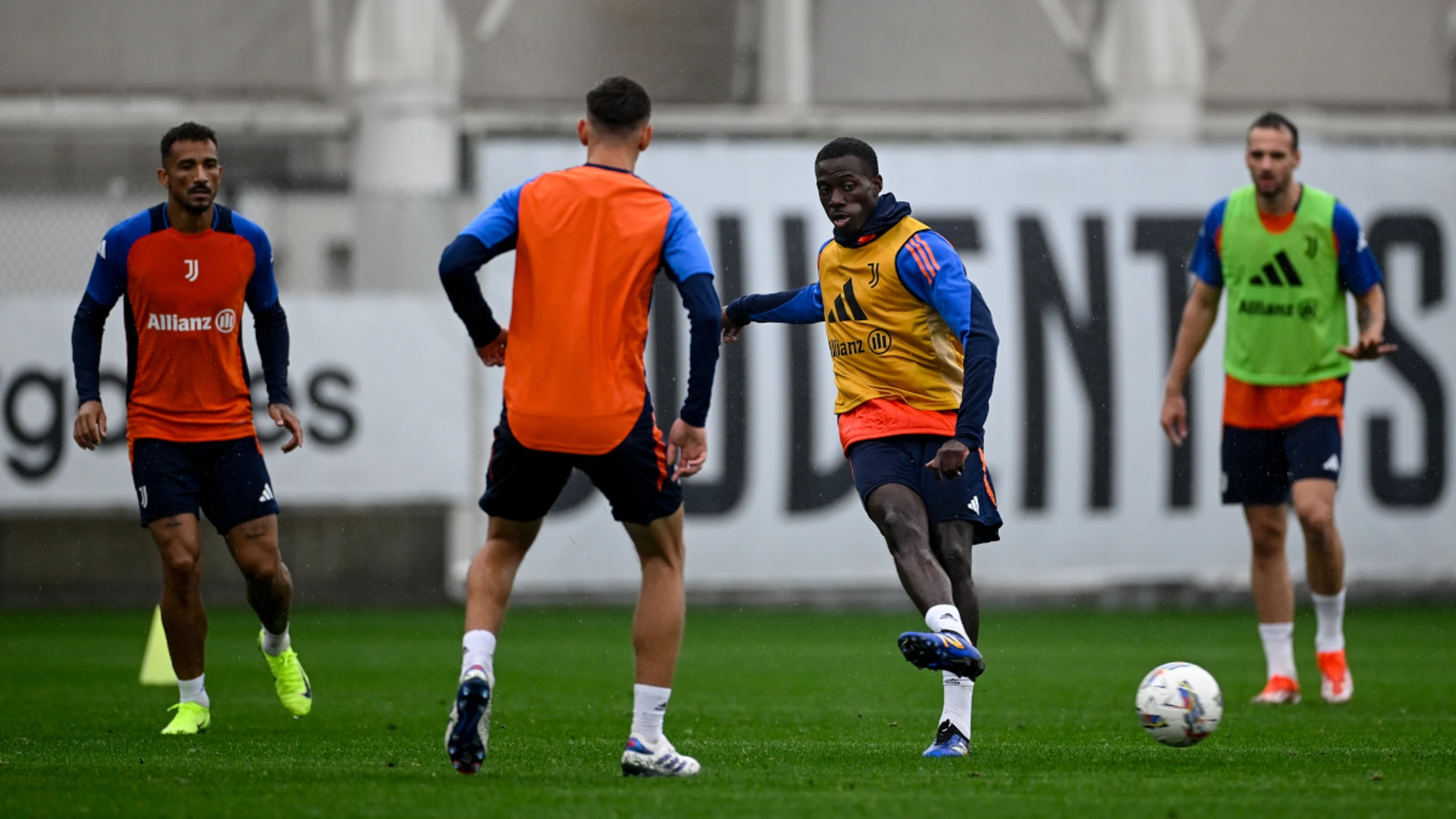 Pogba's shadow looms over Juve as revitalised Lazio come to town