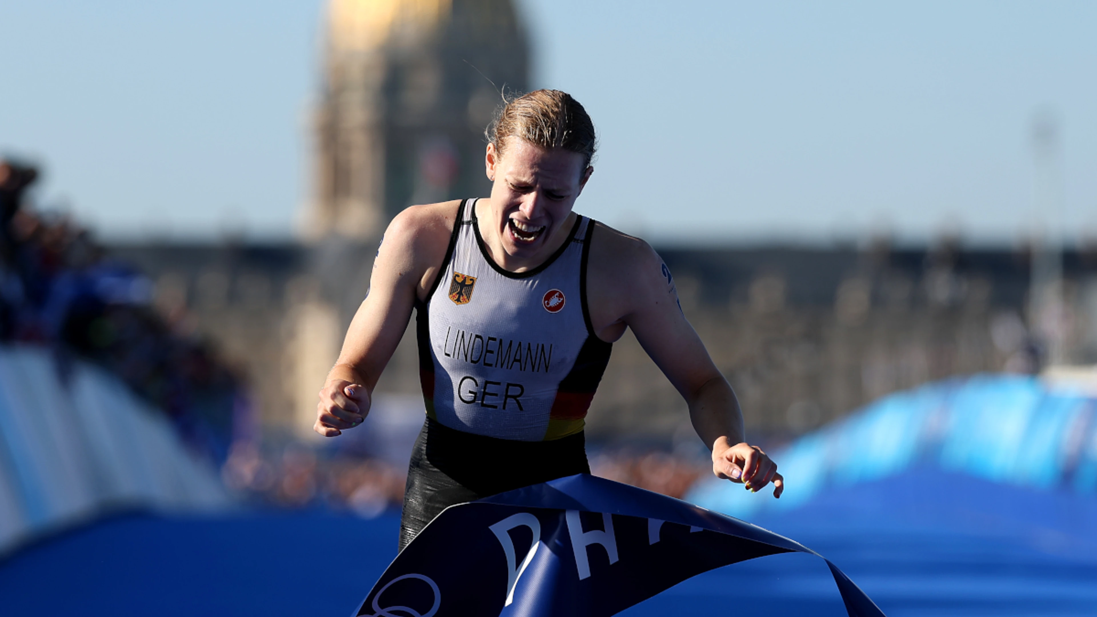 Germany win thrilling mixed relay gold