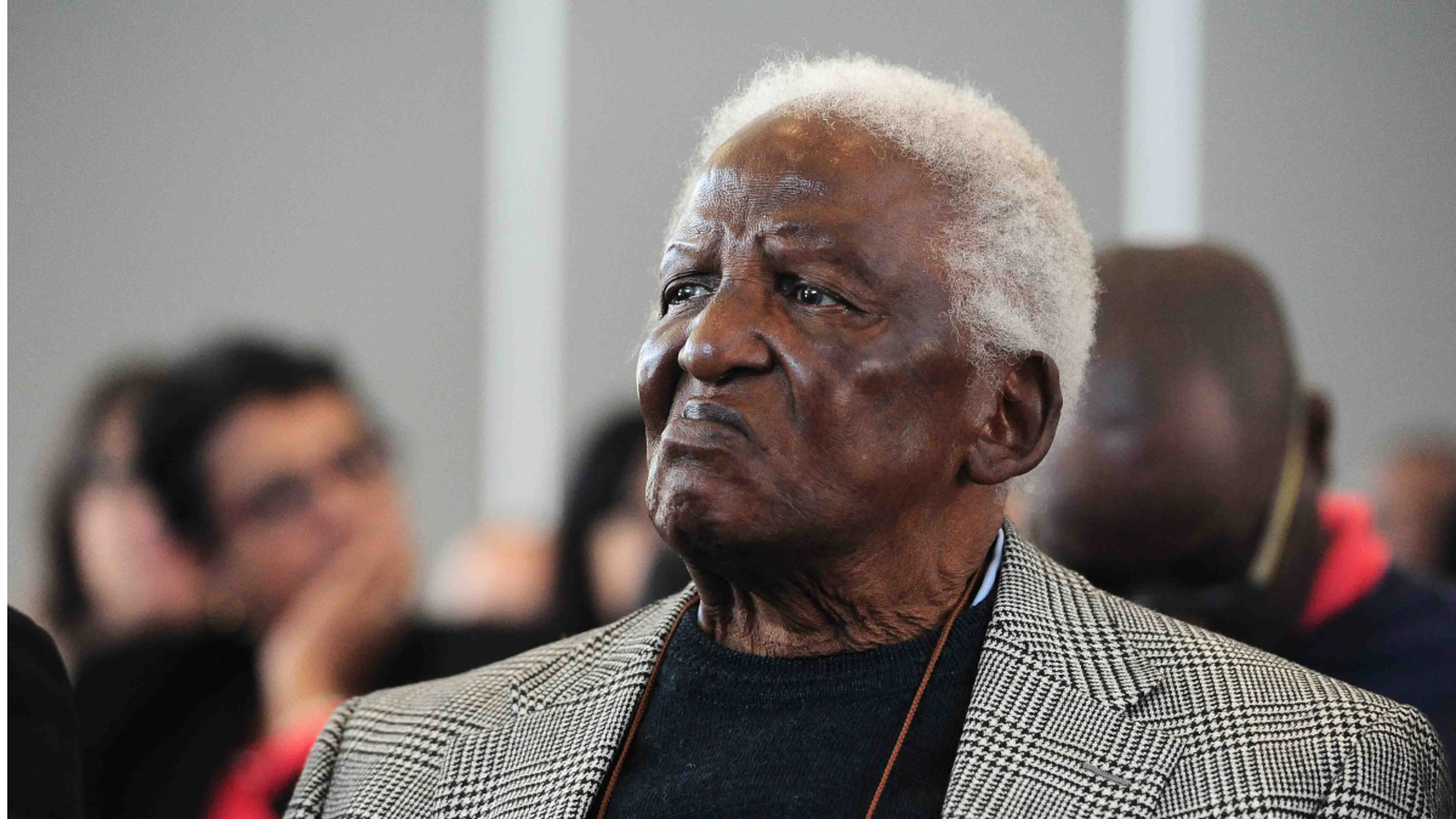 Moment of silence for the late Dr Peter Magubane