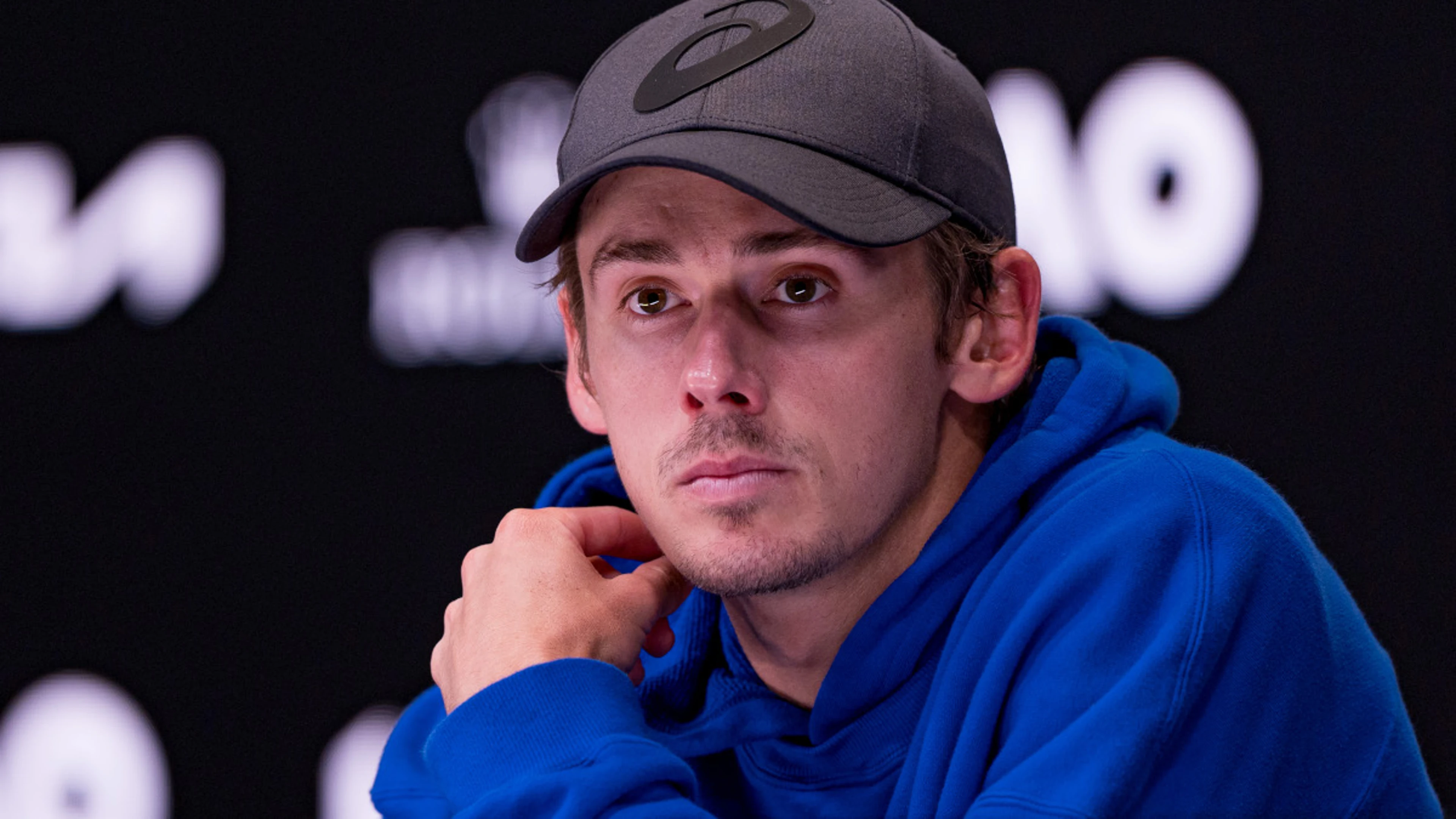 Australia's great hope De Minaur balances 'noise' and perks at home Slam