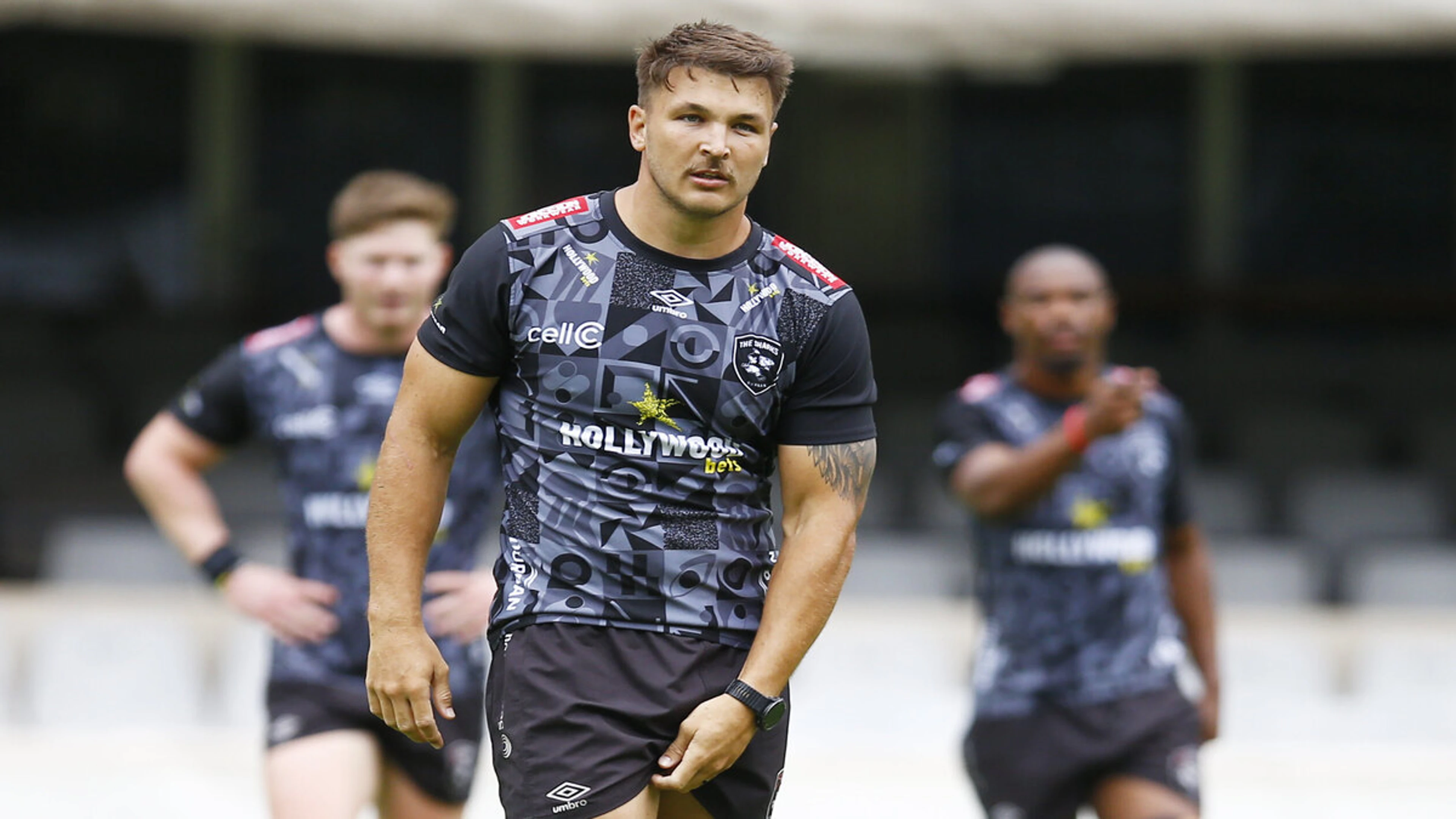 Esterhuizen boosts Sharks starting team against Leinster