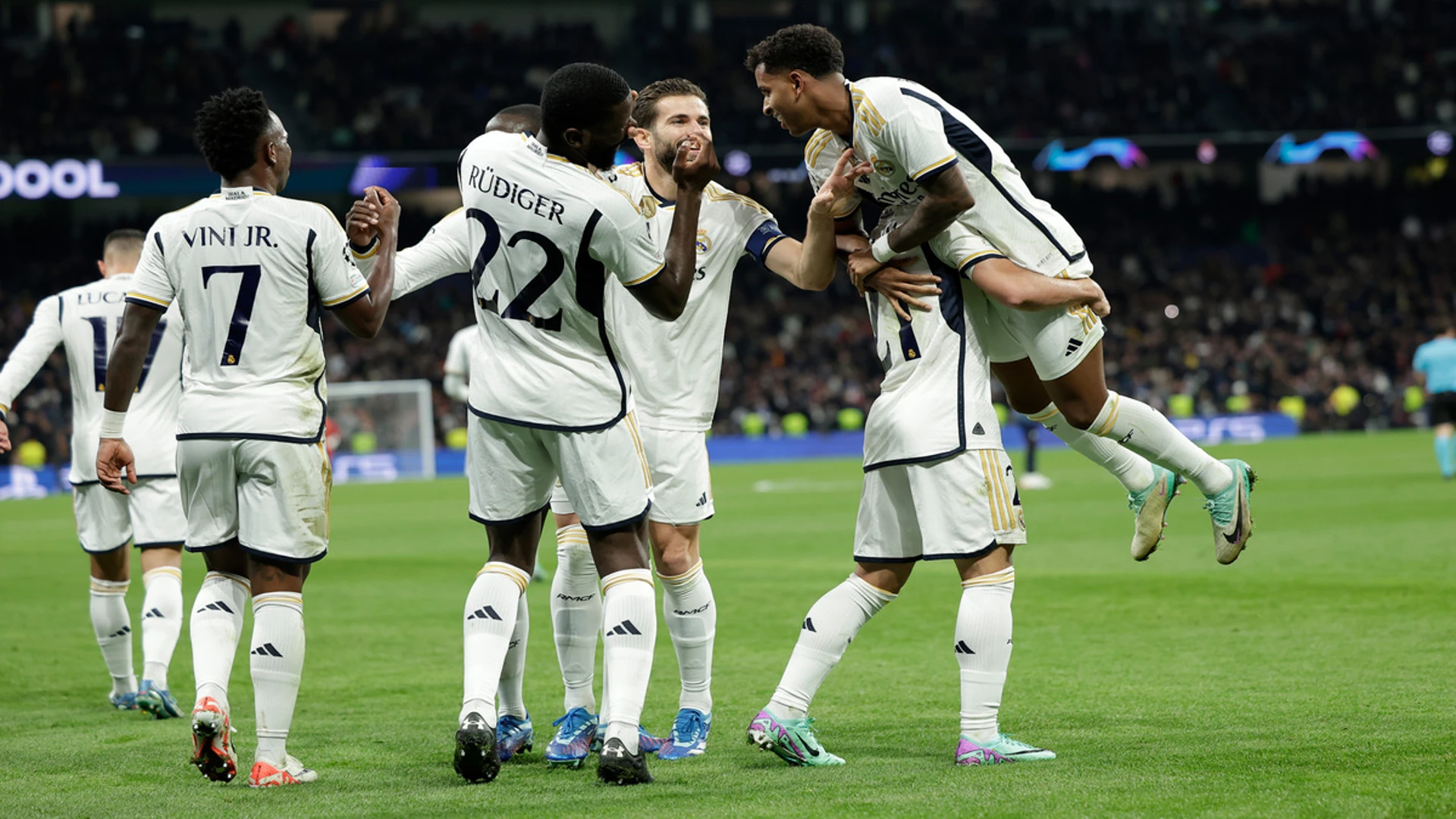 Real Madrid, Bayern qualify for UCL last 16, Man Utd stunned