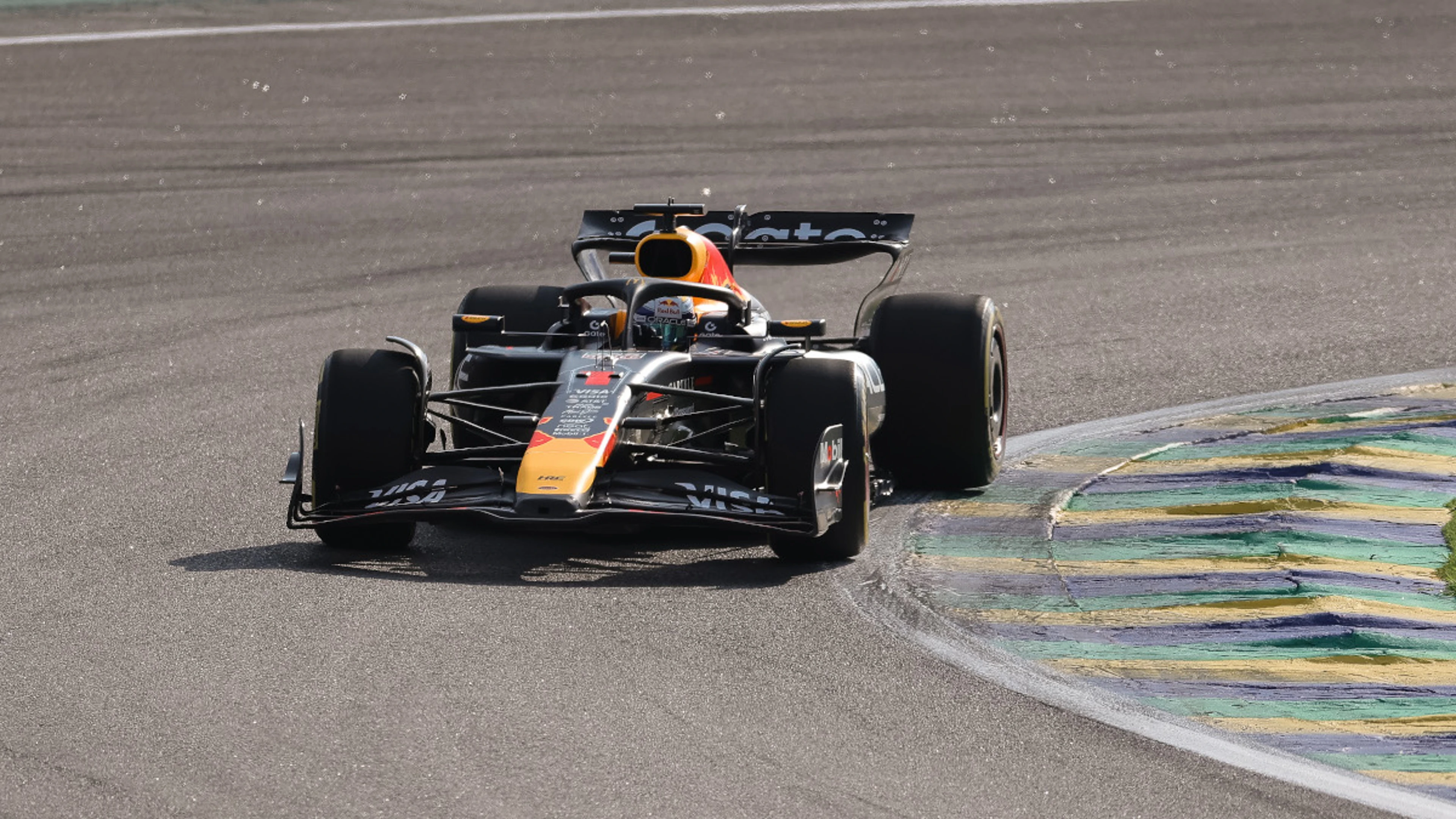 Verstappen suffers setback in push for fifth title