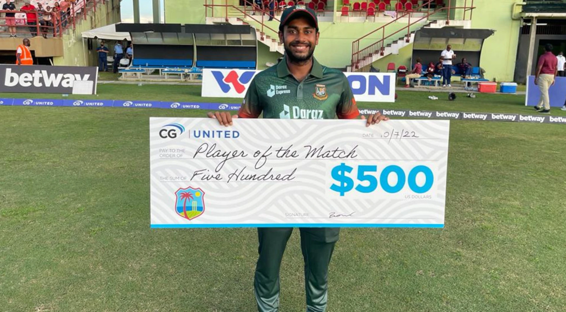 Mehidy shines in 'ideal conditions' as B'desh stop rot