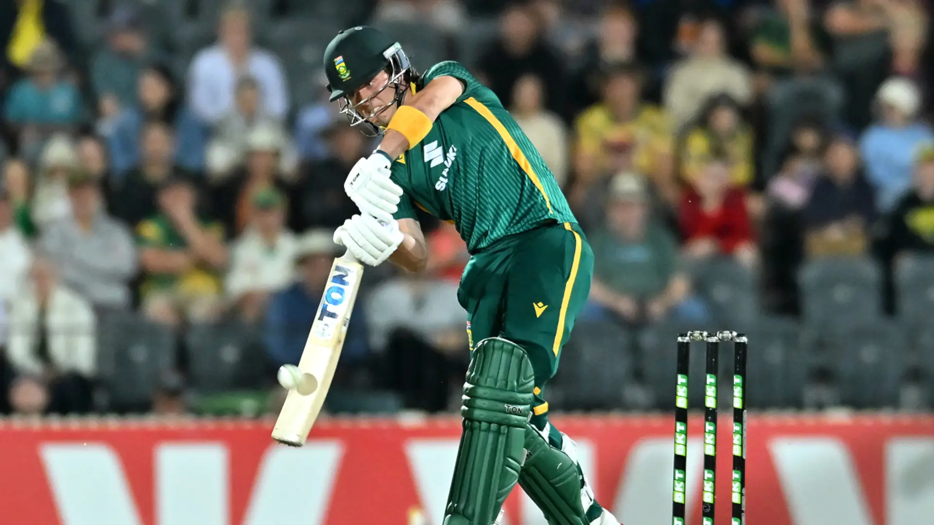 South Africa's Brevis out of Pakistan ODIs with shoulder injury