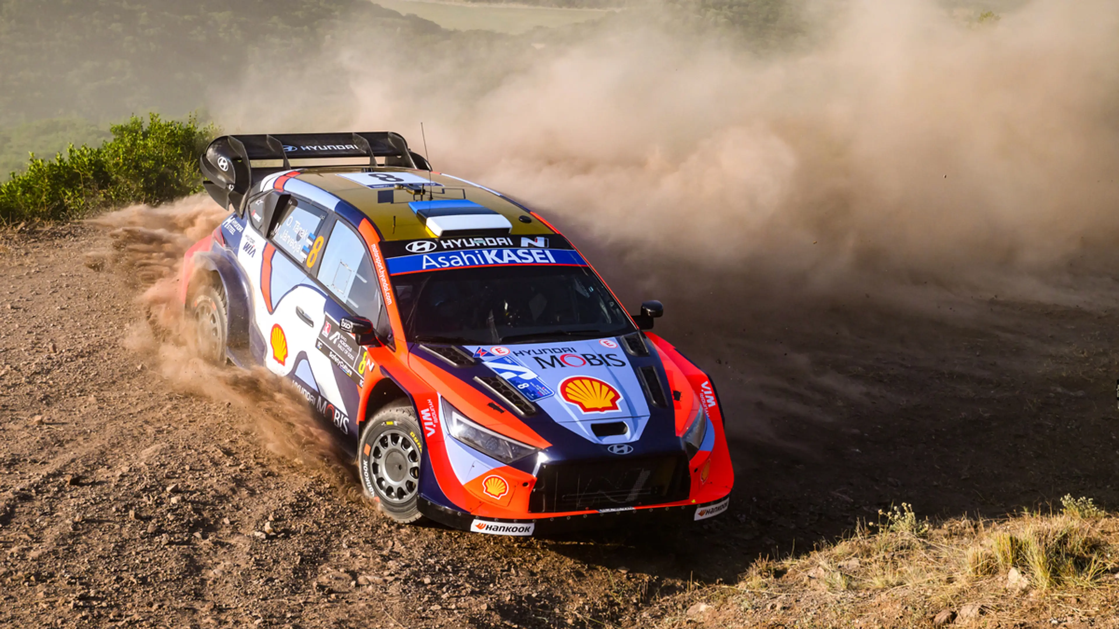 Tanak leads after tough day at the Acropolis Rally