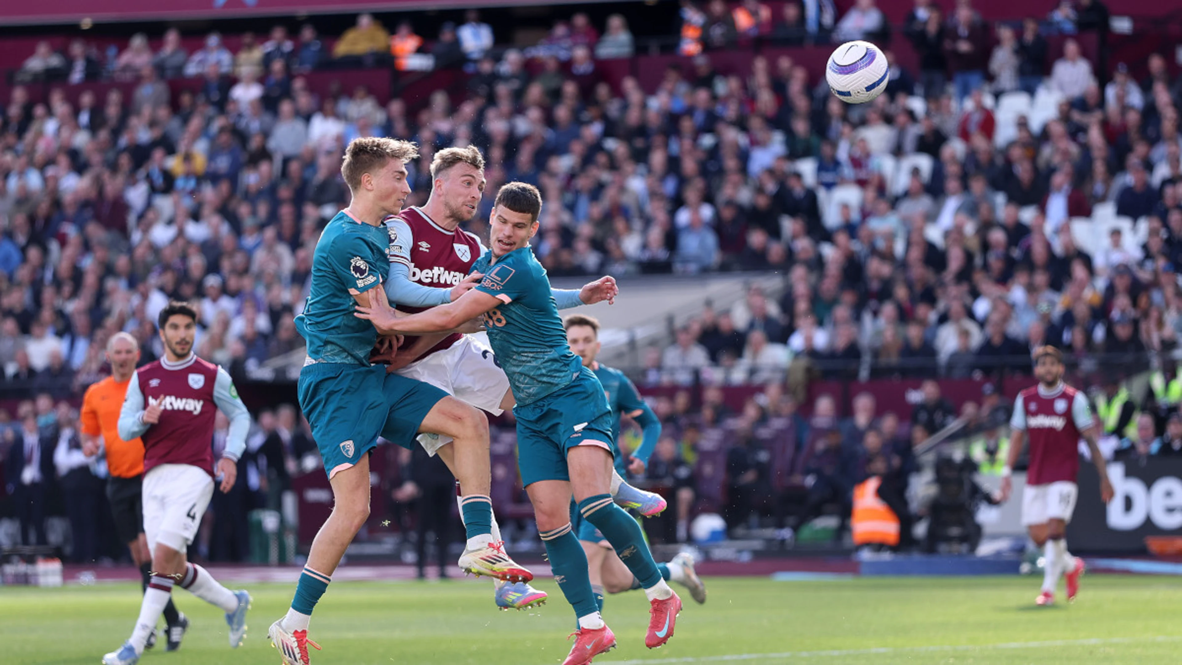 Evanilson at the double as Bournemouth draw at West Ham