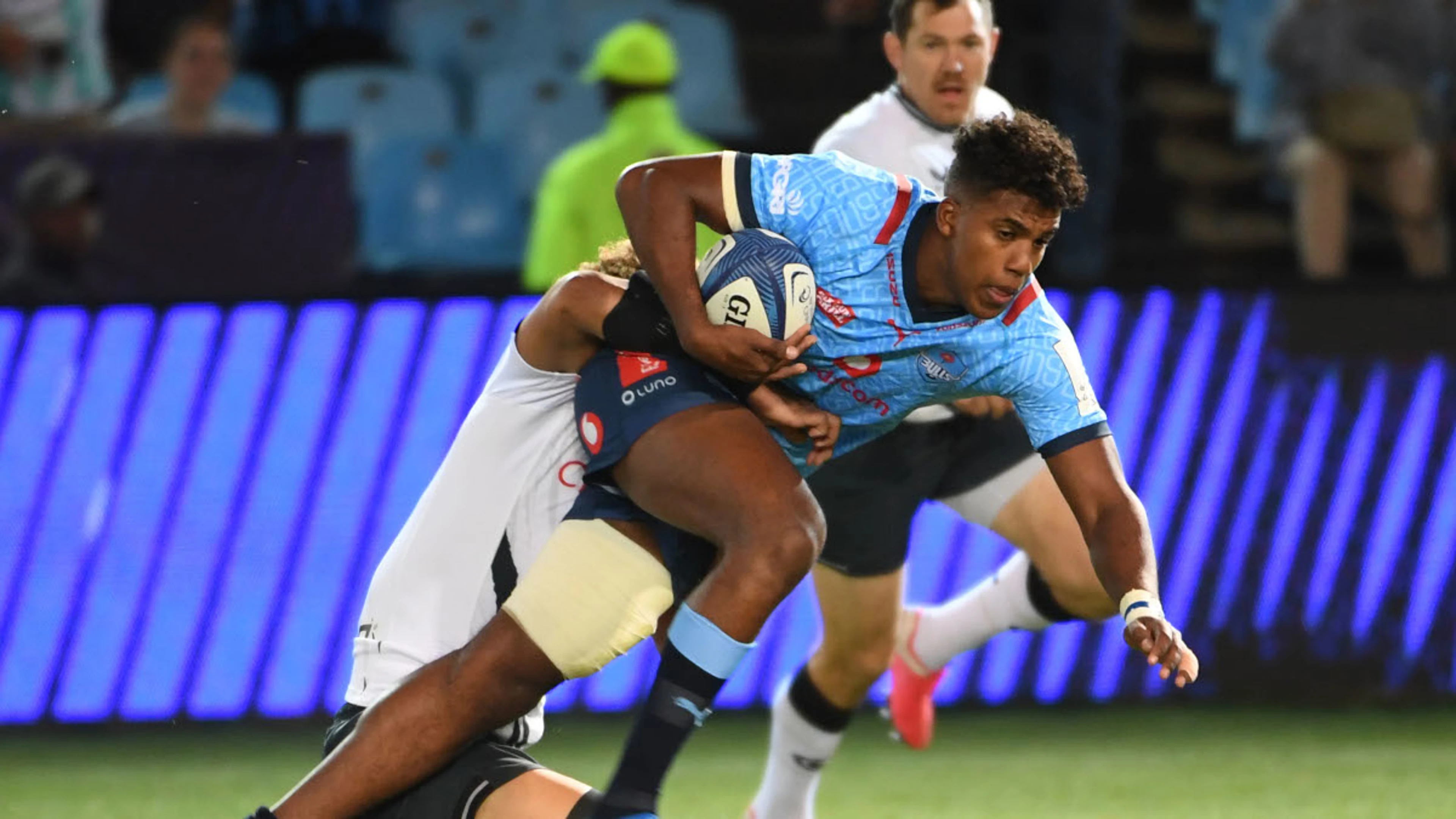  Strong Bulls herd heads to Cape Town