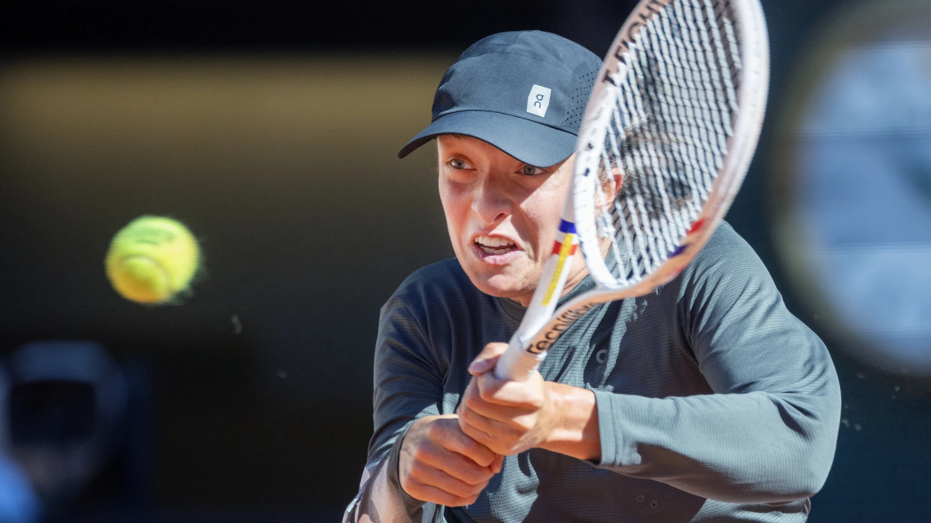 Swiatek faces tough challenge to French Open dominance
