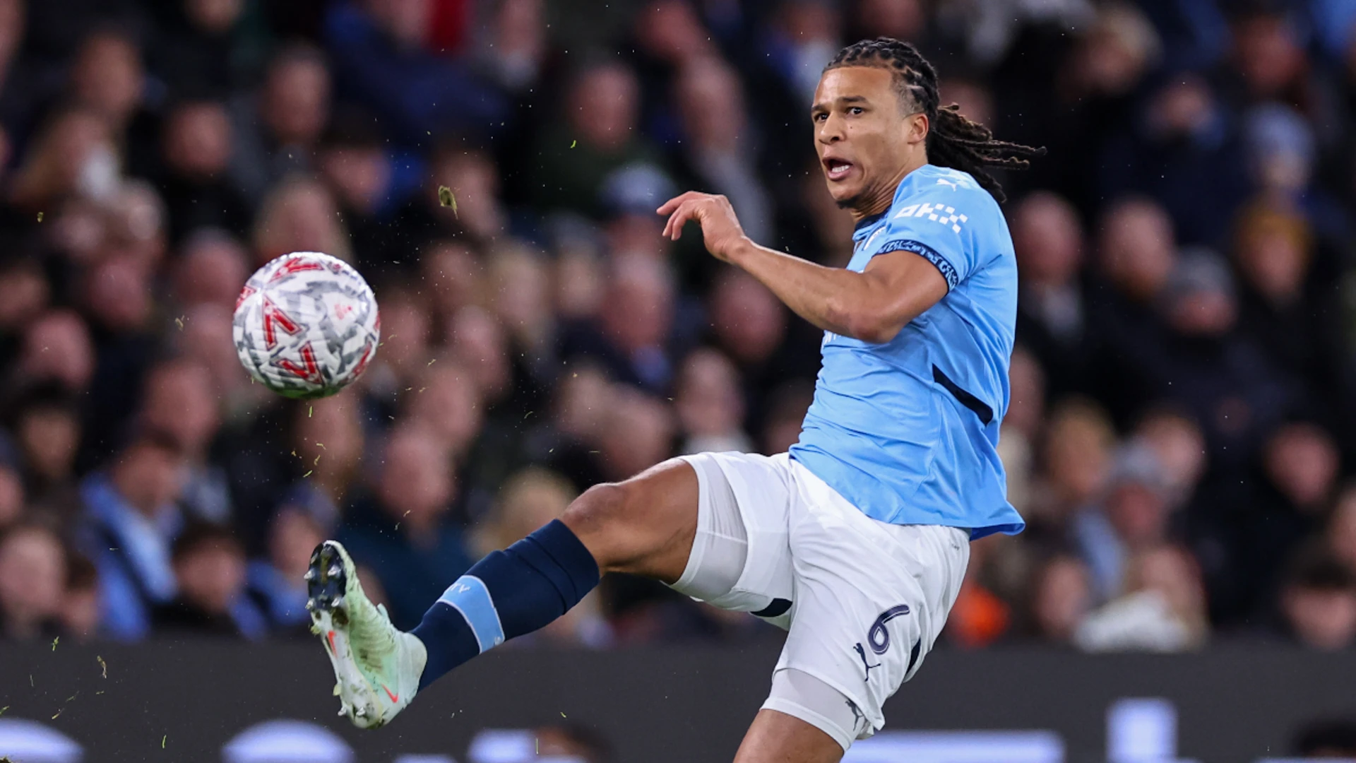 Manchester City's Ake has surgery on fractured foot