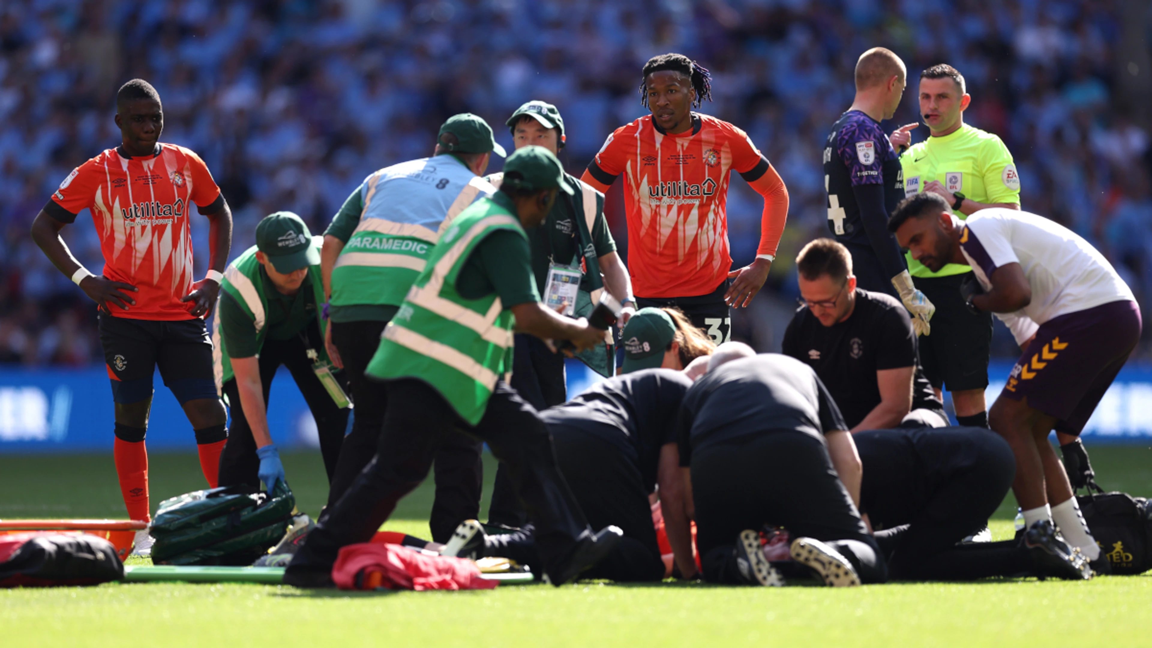 Luton's Lockyer to leave hospital after collapsing on pitch