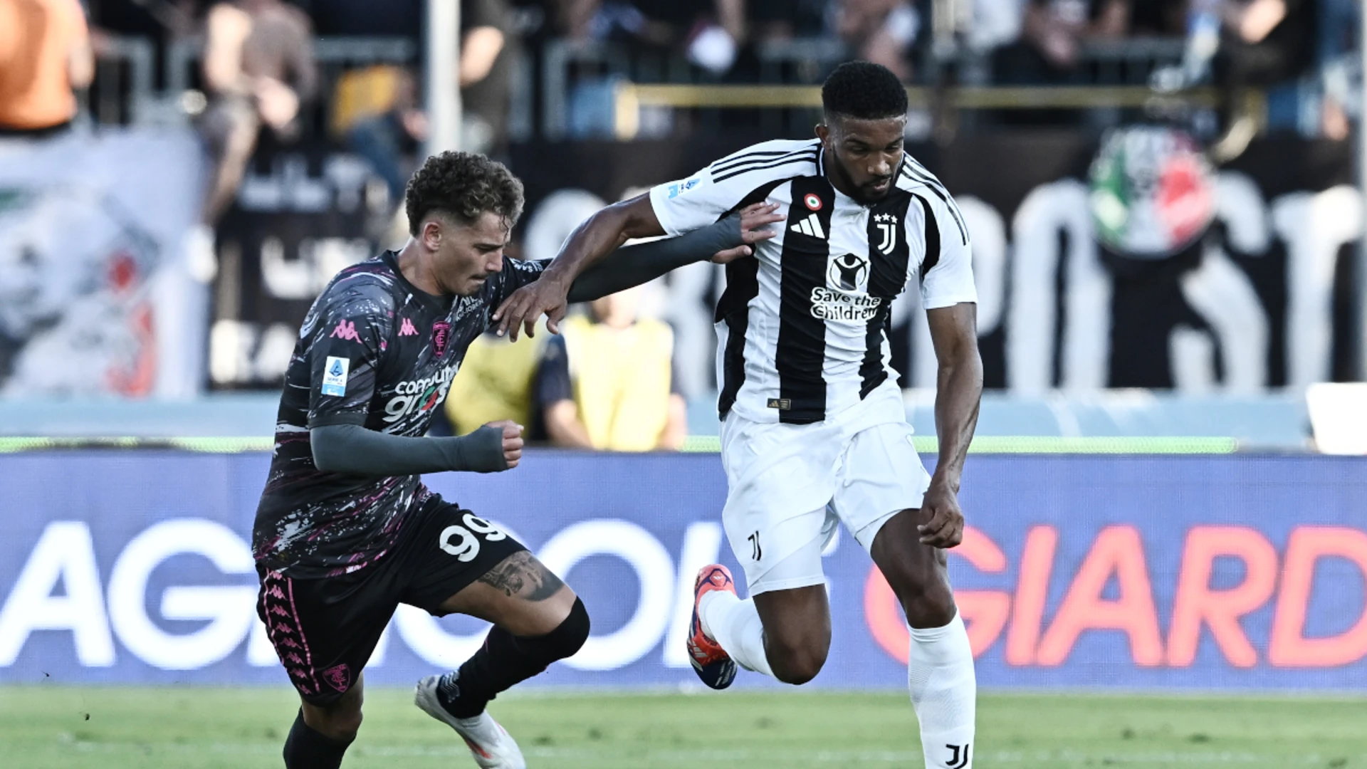 Misfiring Juventus held to goalless draw at Empoli