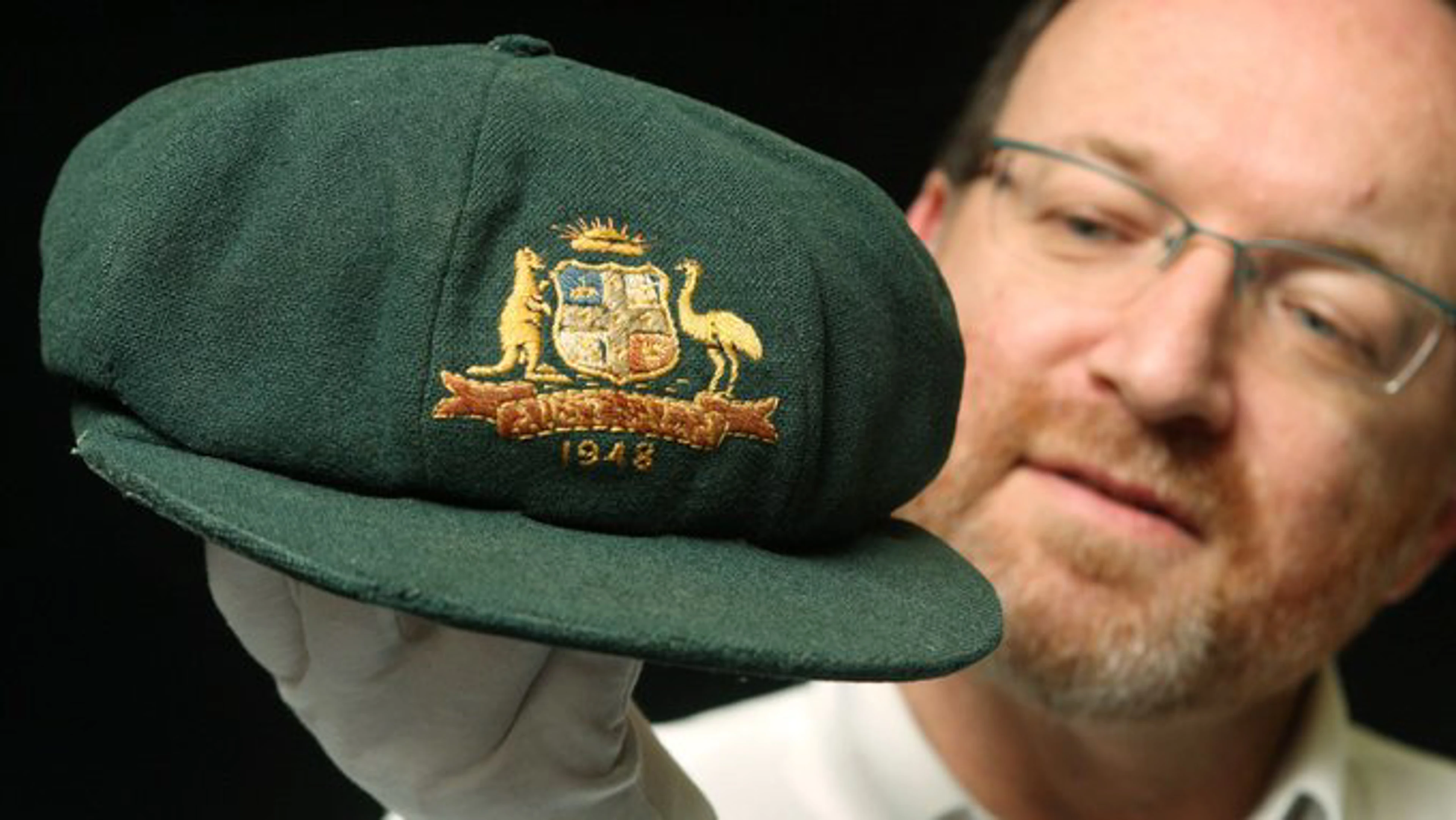 Bradman 'baggy green' cap sells for $250,000 at auction