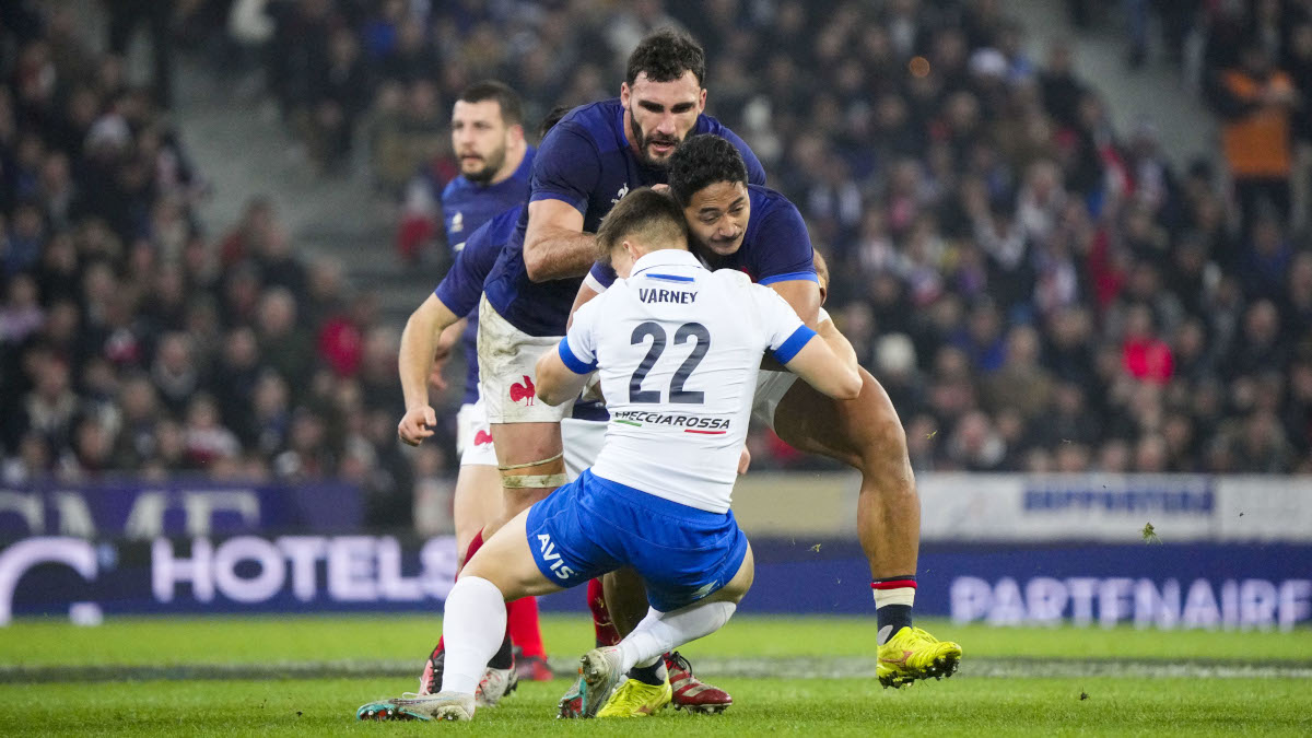 'Aggressive' England impress France's Ollivon