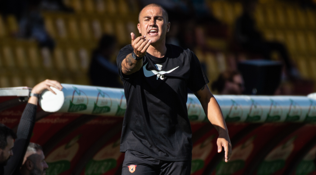 Legends back in classroom with eye on football's levers of power