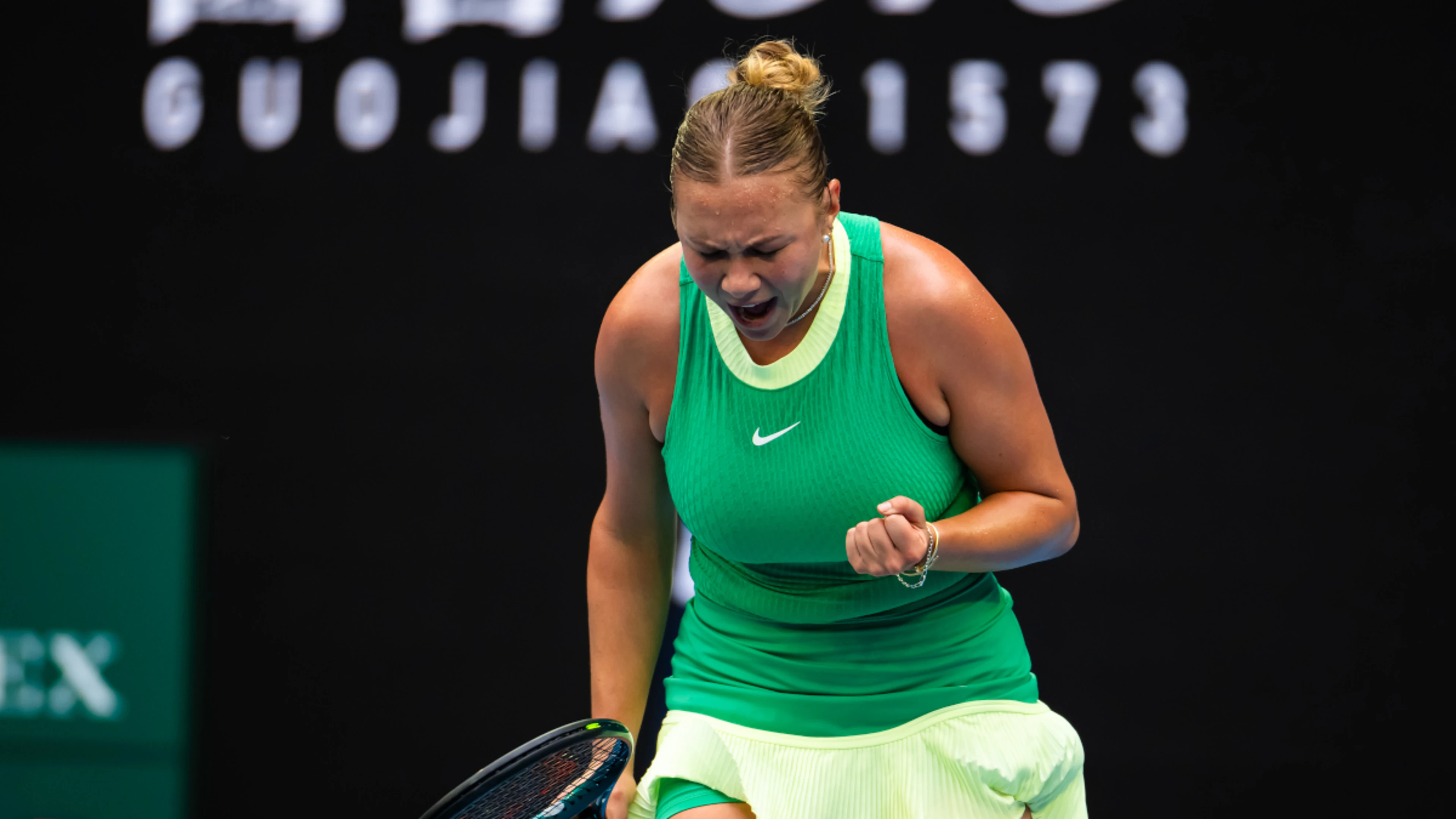 'Unbelievable' Anisimova halts Badosa comeback at Australian Open