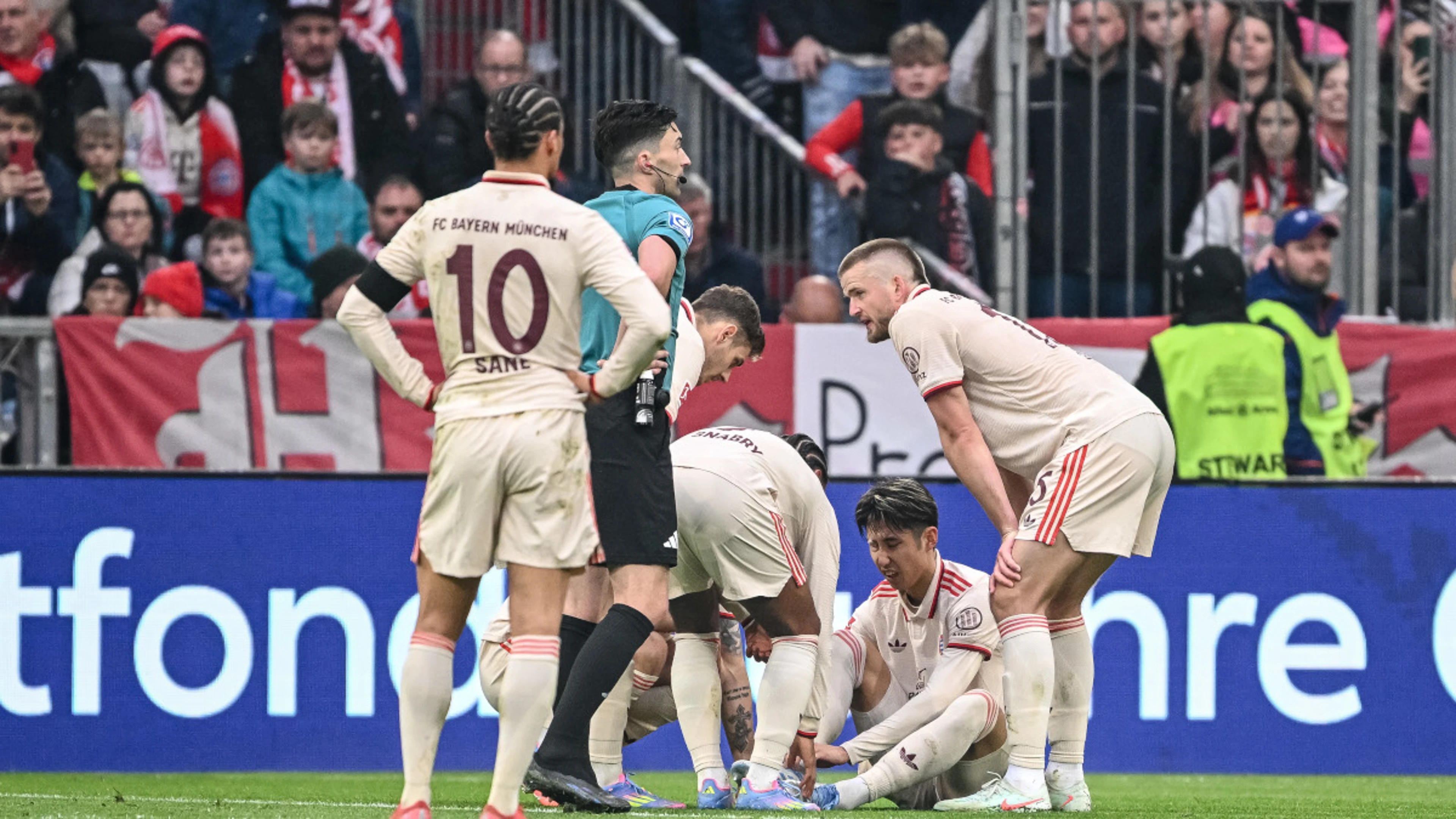 Ito injury adds to Bayern's defensive woes