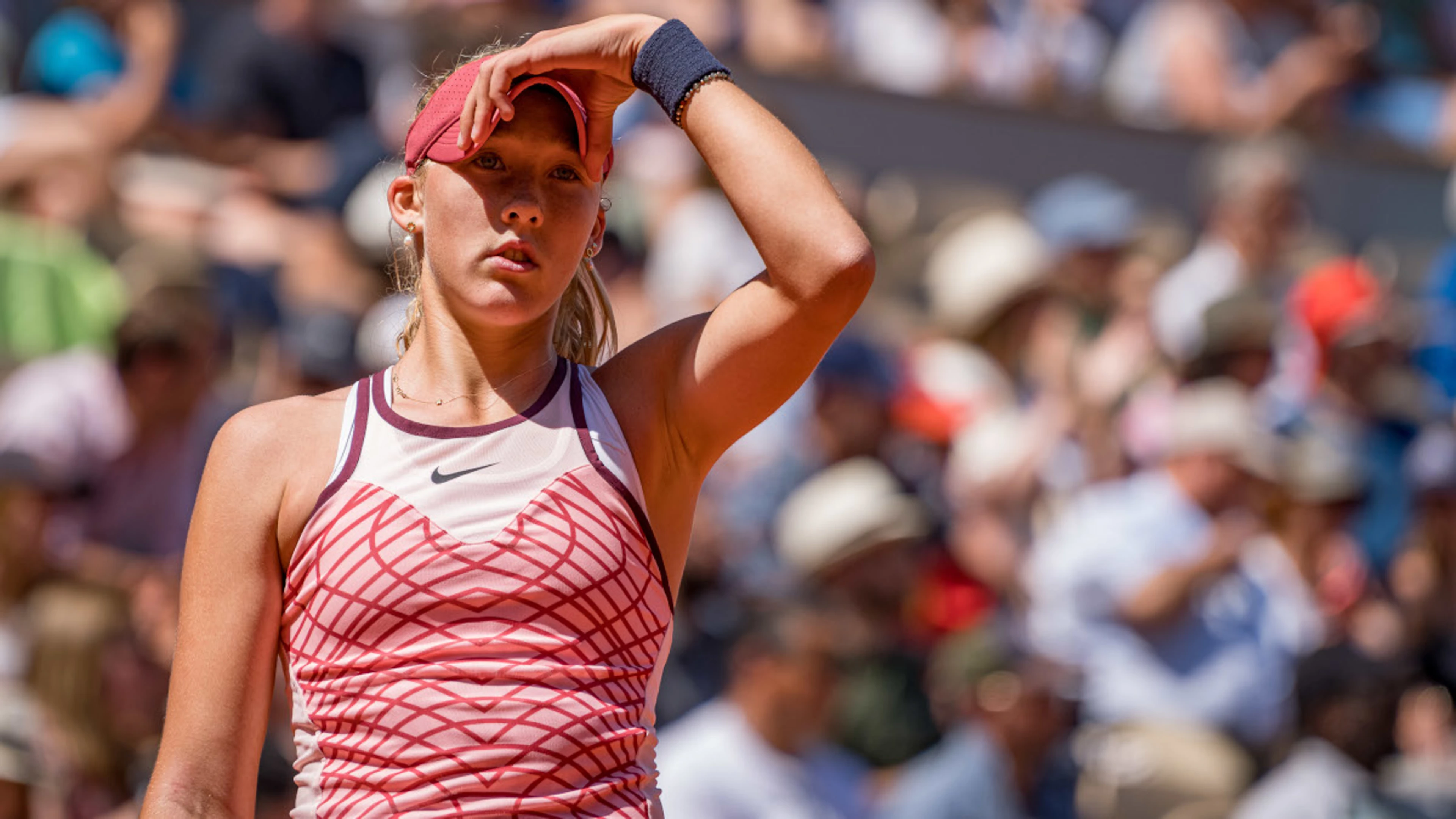 Andreeva hit by Wimbledon visa delay
