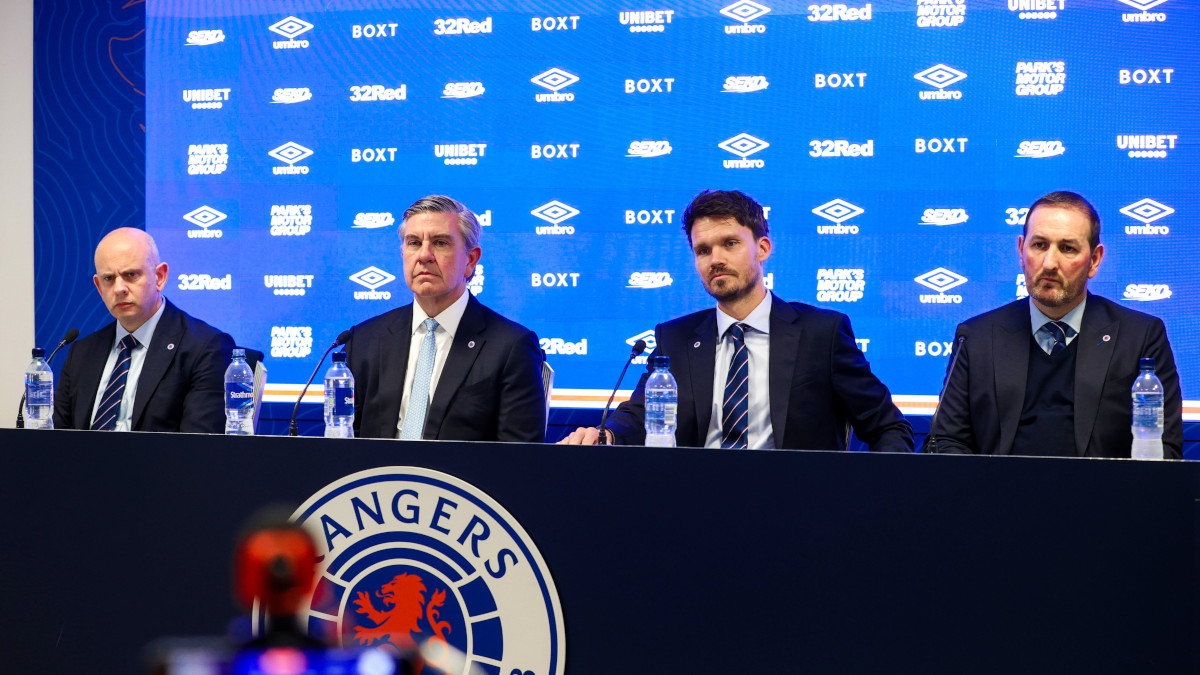 Rangers sack chief executive and sporting director