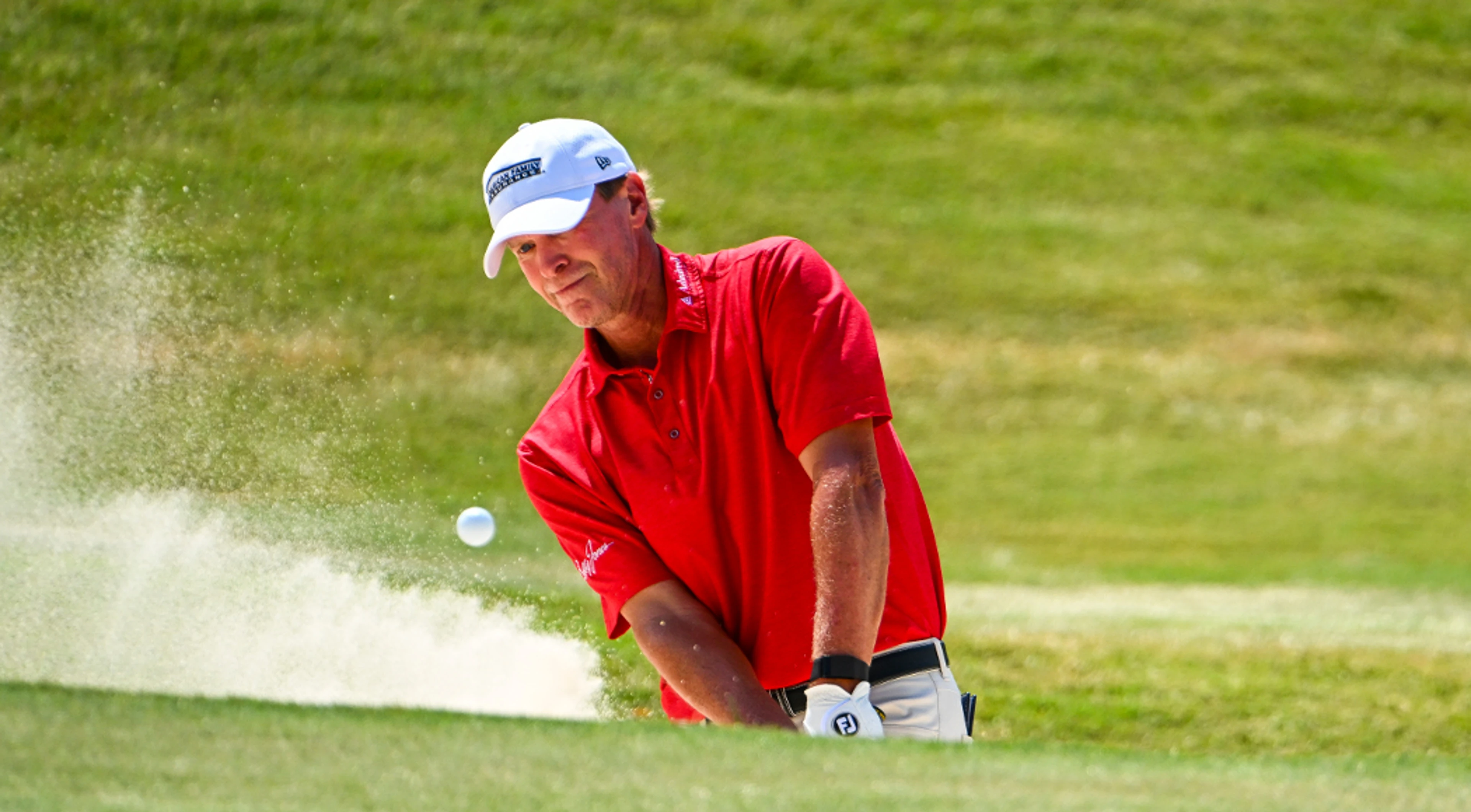 Eyeing 4th major, Steve Stricker takes Regions Tradition lead