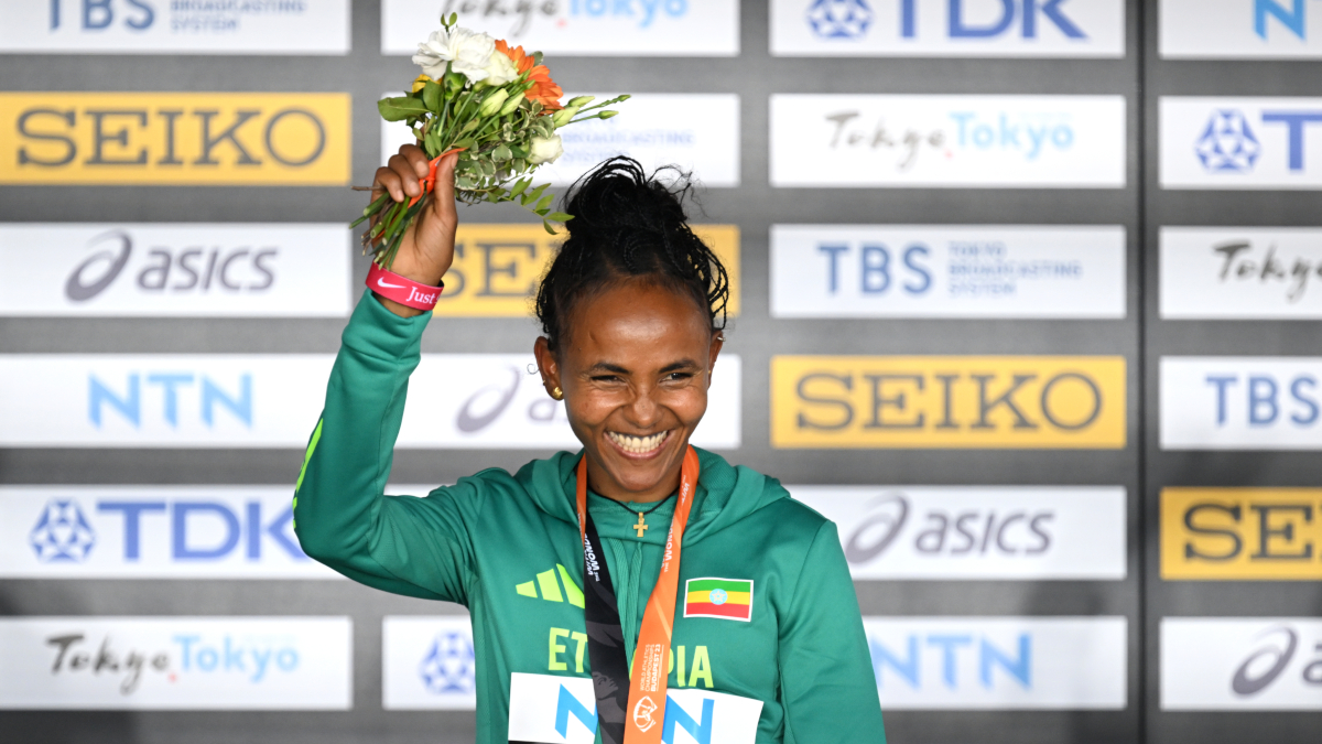 Ethiopia's Tsegay sets 5,000m world record
