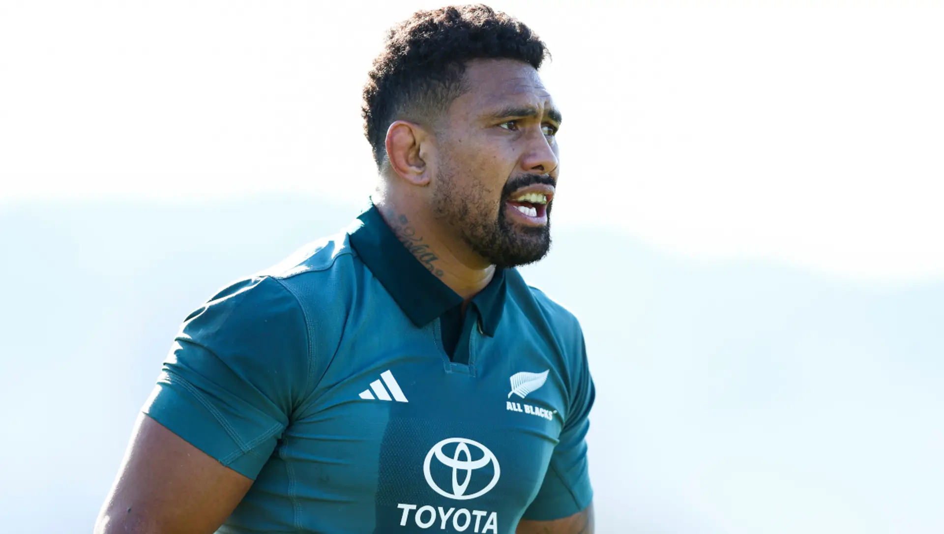Robertson keeps faith with All Blacks for second France Test