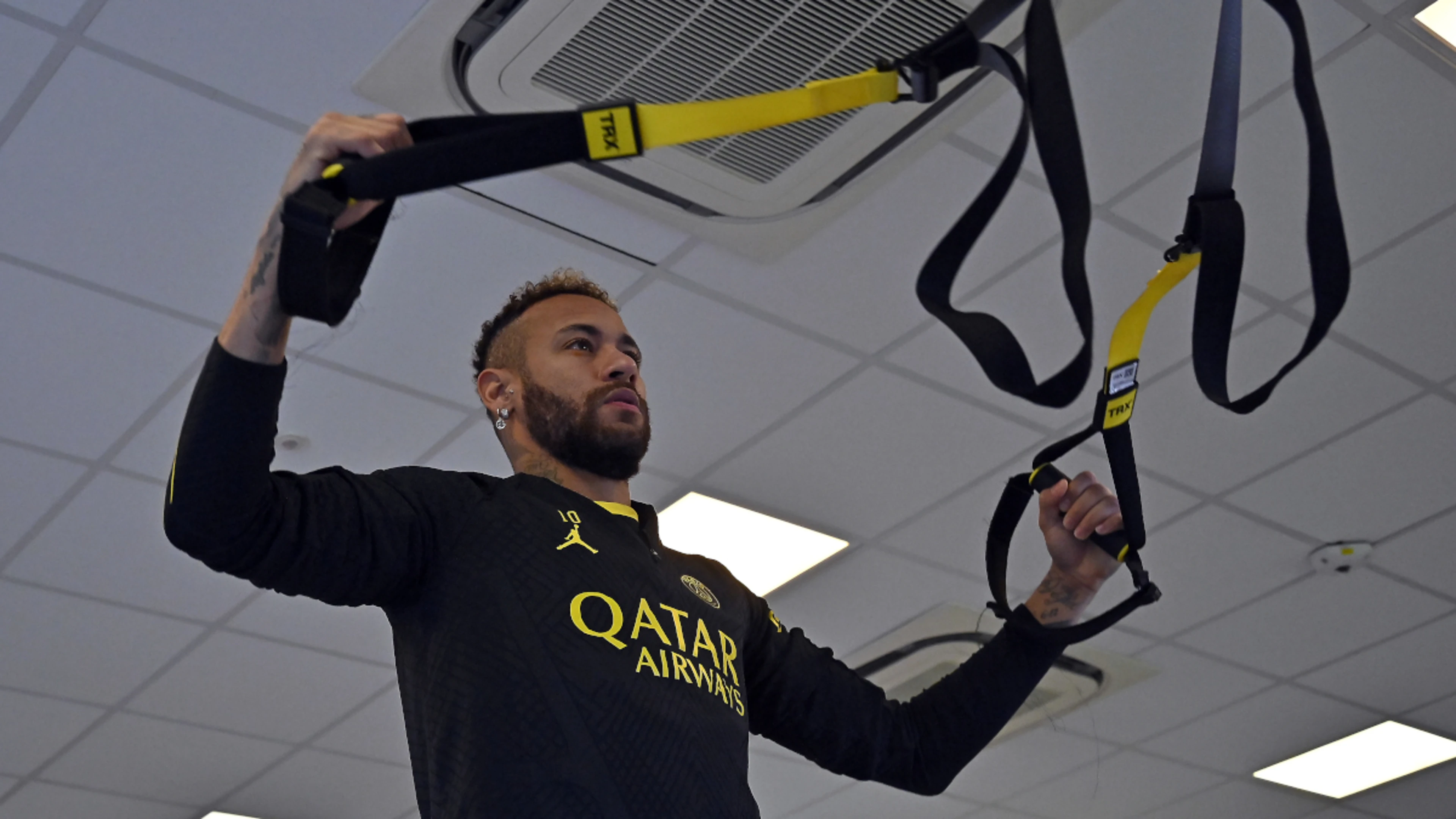 Neymar back training with PSG but Nuno Mendes injured