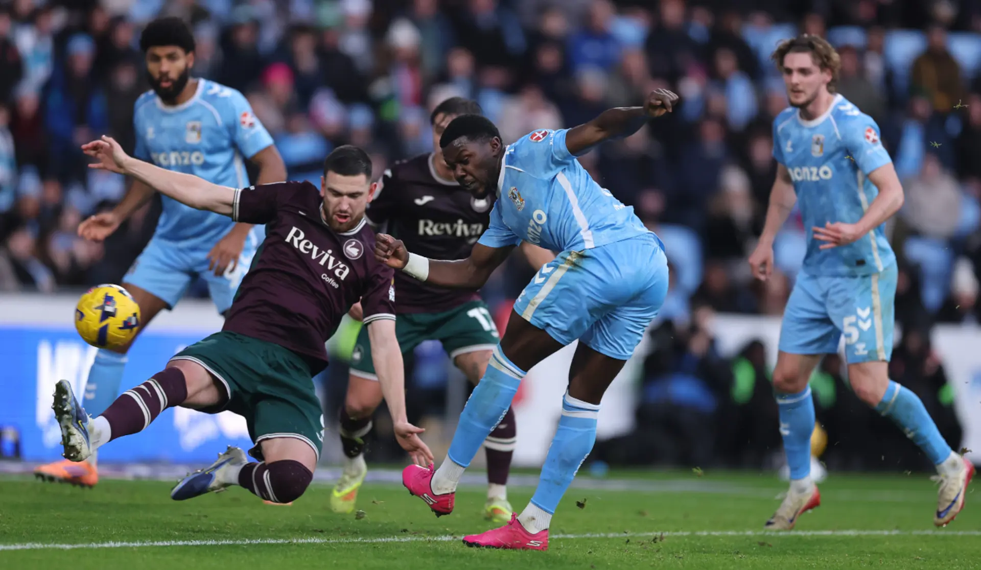 Lampard's Coventry extend lead in Championship