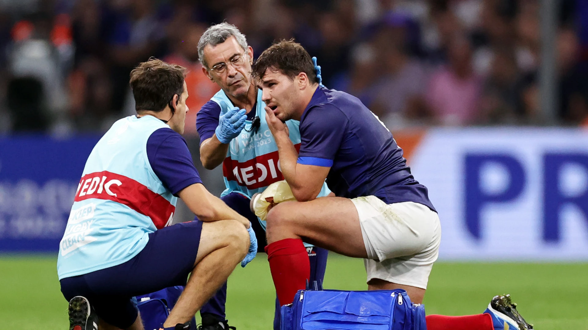 France waiting anxiously on Dupont's condition after suspected jaw fracture