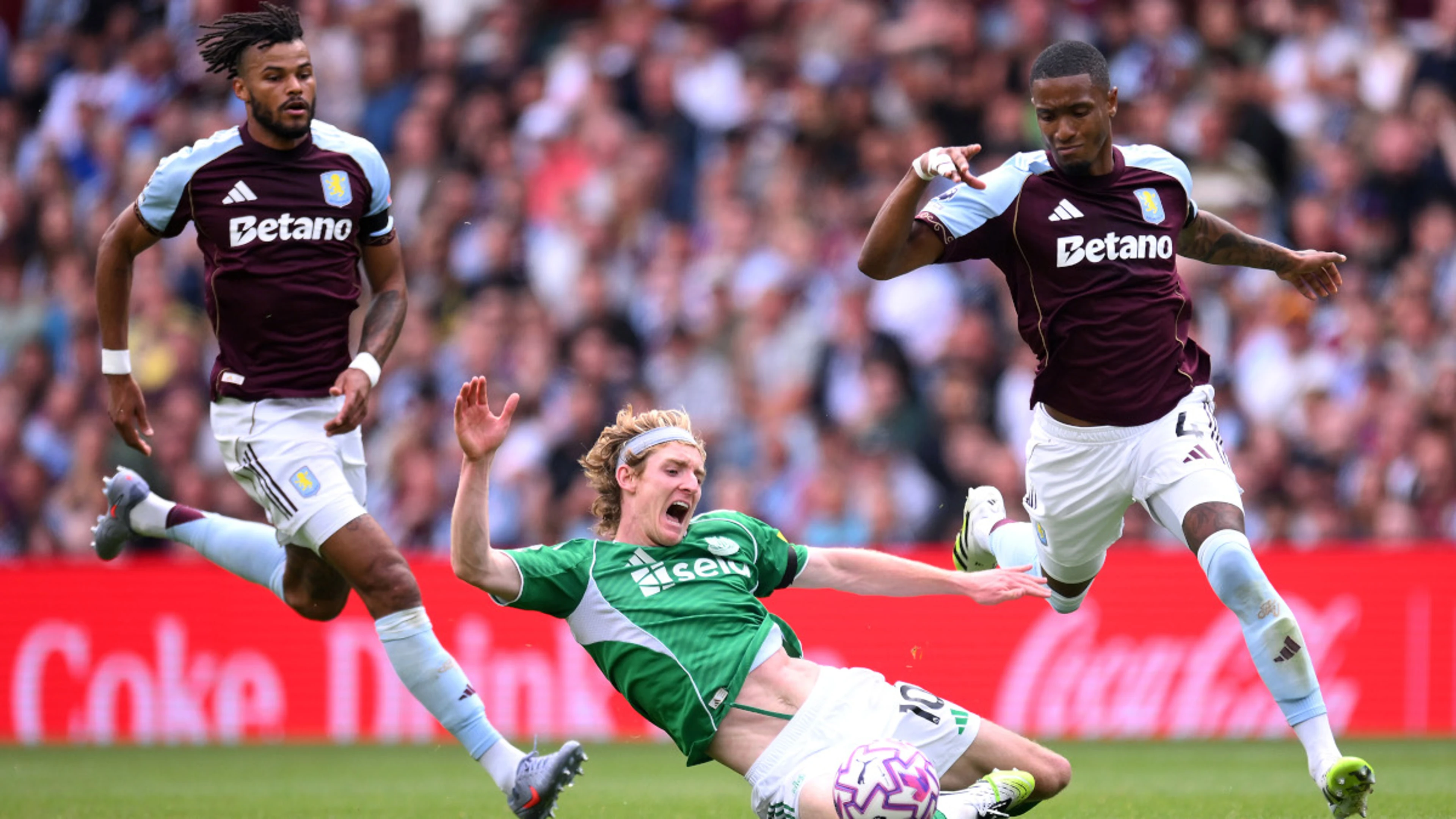 Ten-man Villa earn a home draw with wasteful Newcastle