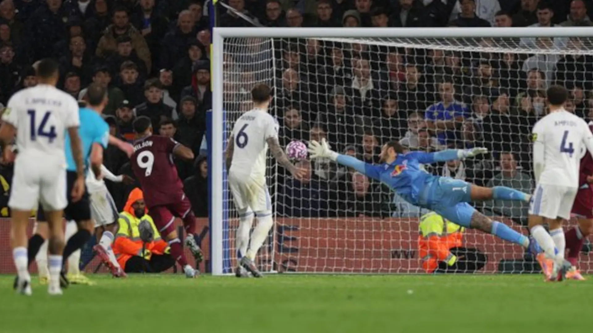Nuno left waiting for first West Ham win after defeat at Leeds